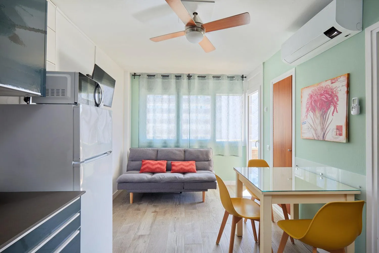 Dining area in Apartamentos Eldorado