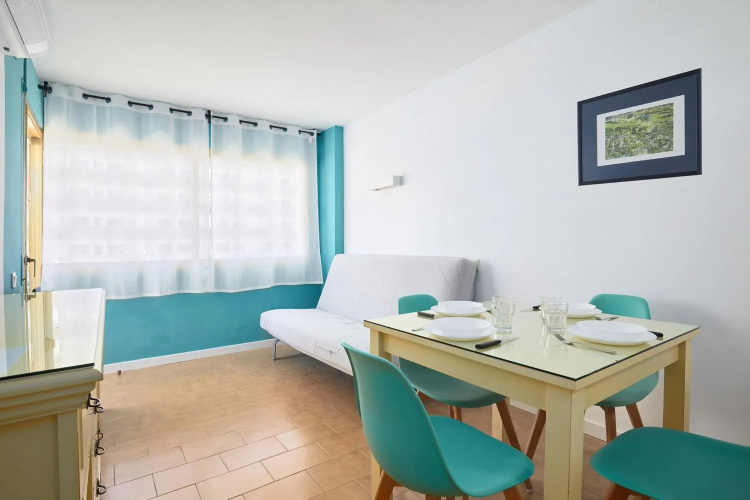 Living room, Bed in Apartamentos Eldorado