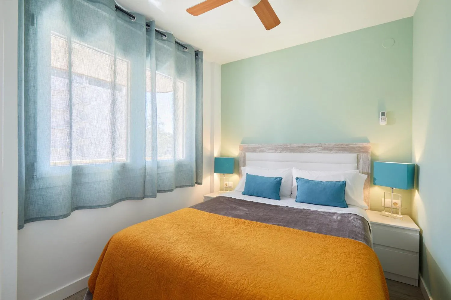 Bedroom, Bed in Apartamentos Eldorado