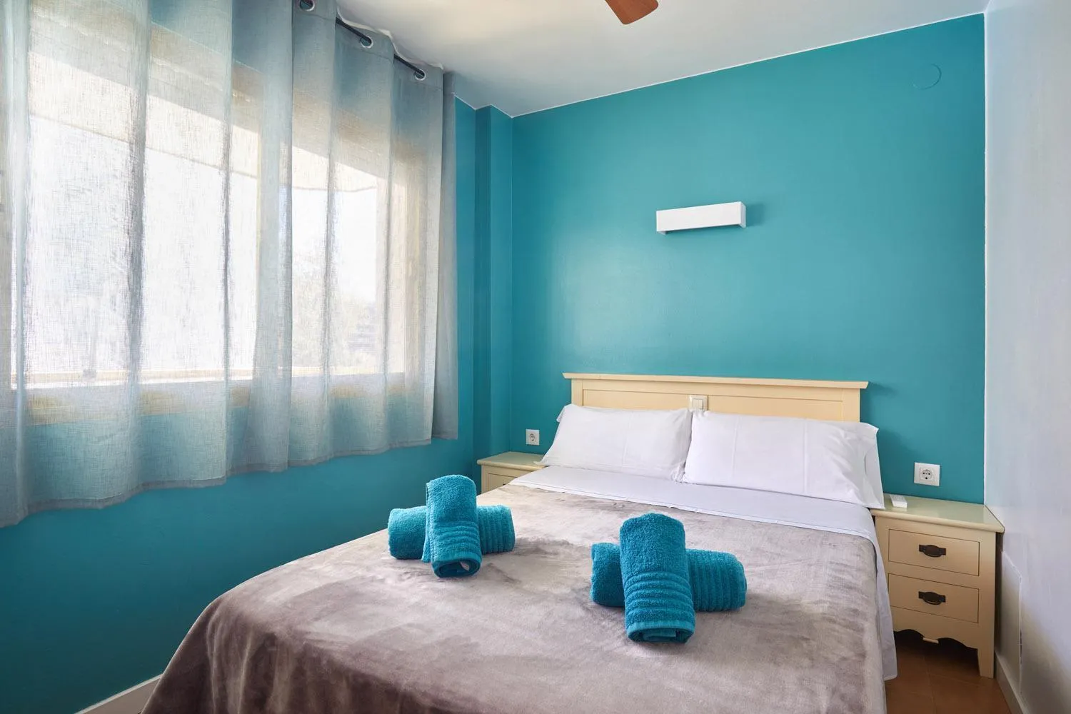 Bedroom, Bed in Apartamentos Eldorado