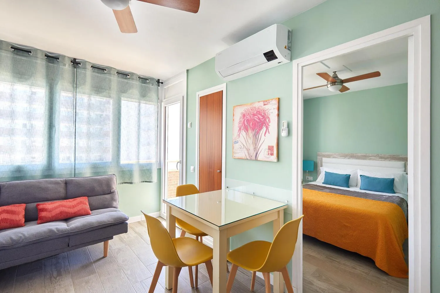 Photo of the whole room, Bed in Apartamentos Eldorado