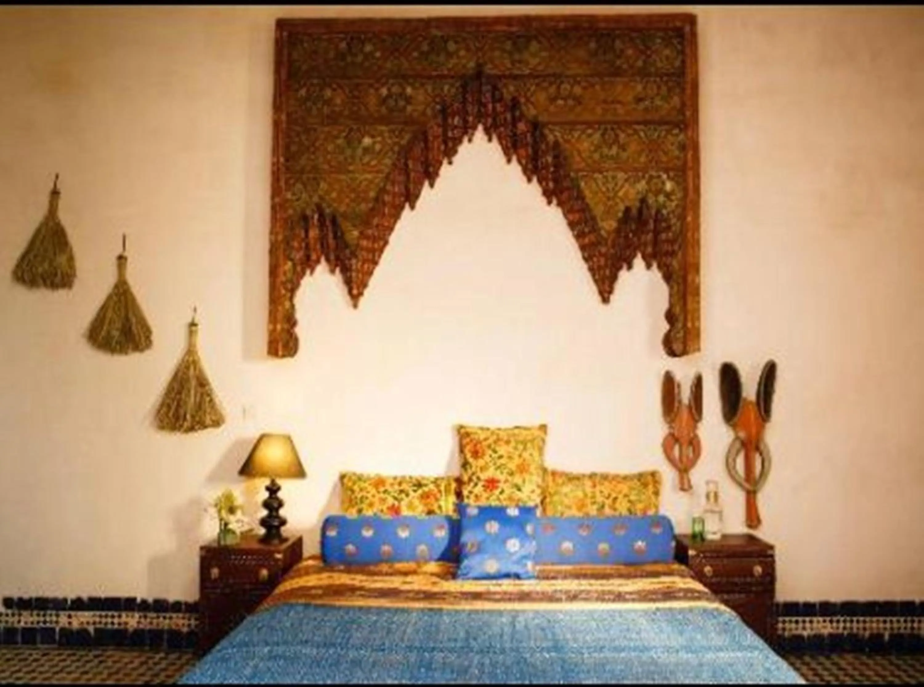 Decorative detail, Bed in Riad Idrissy