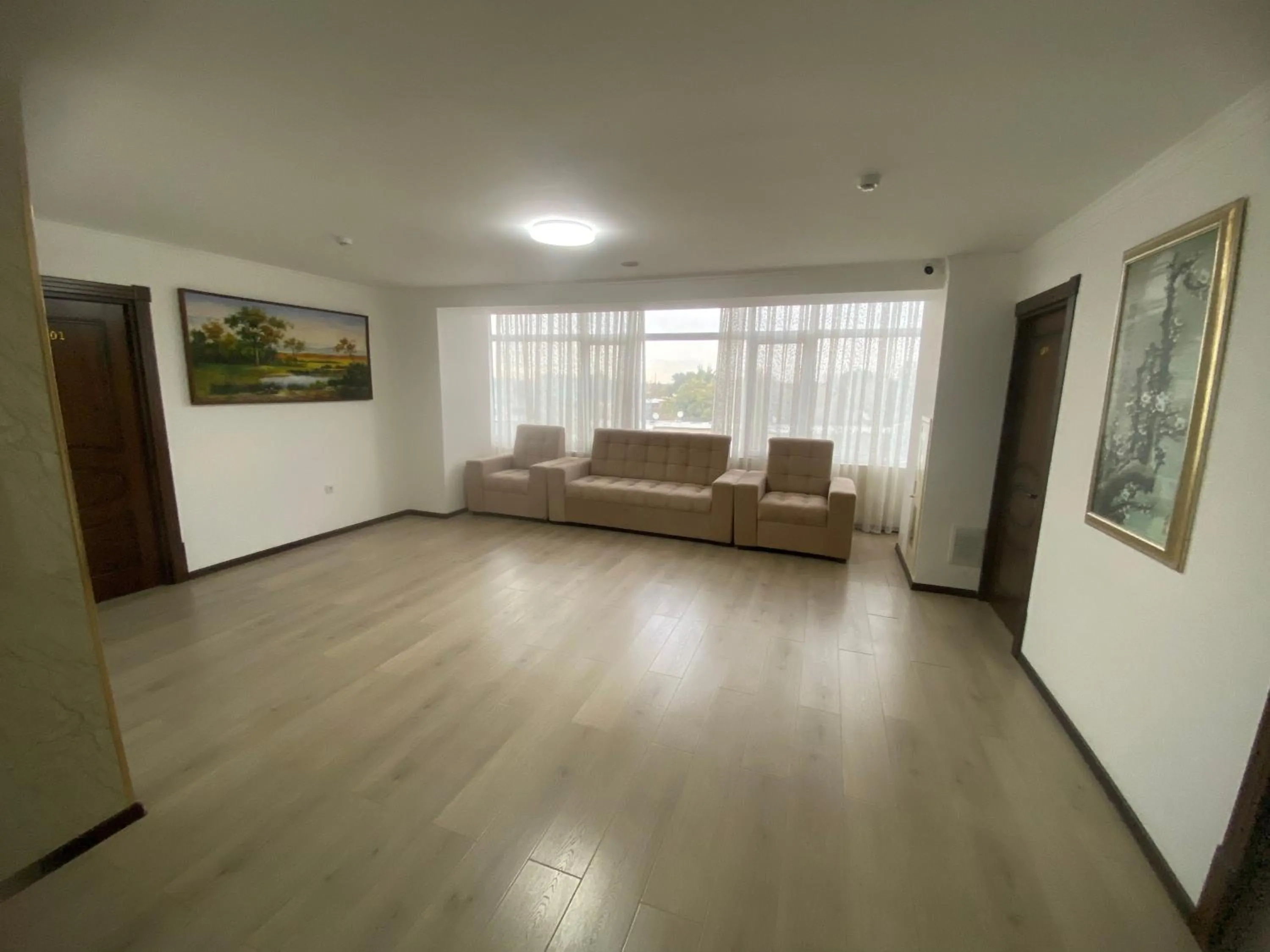 Living room in CENTRAL ASİA HOTEL