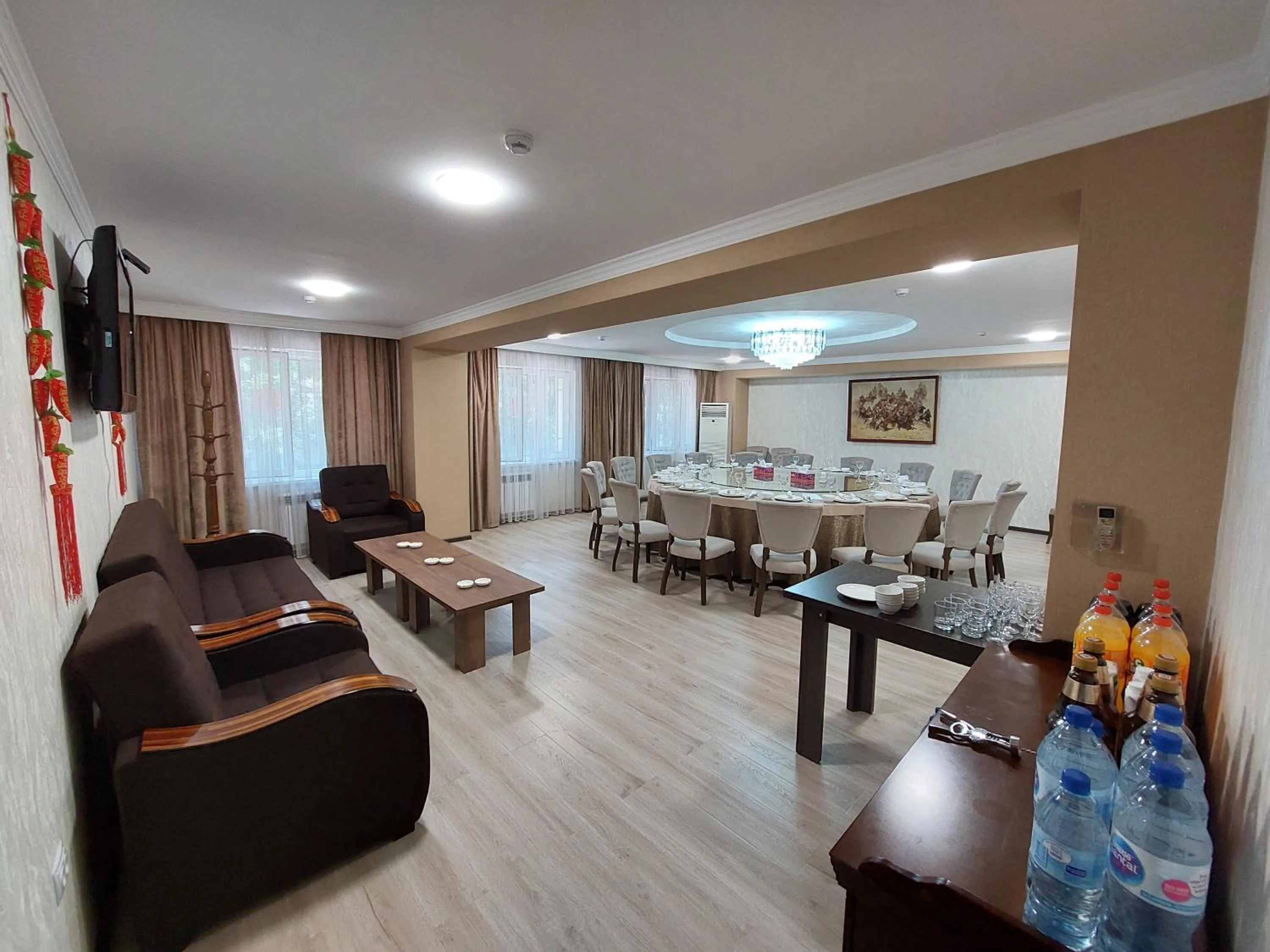 Restaurant/places to eat in CENTRAL ASİA HOTEL