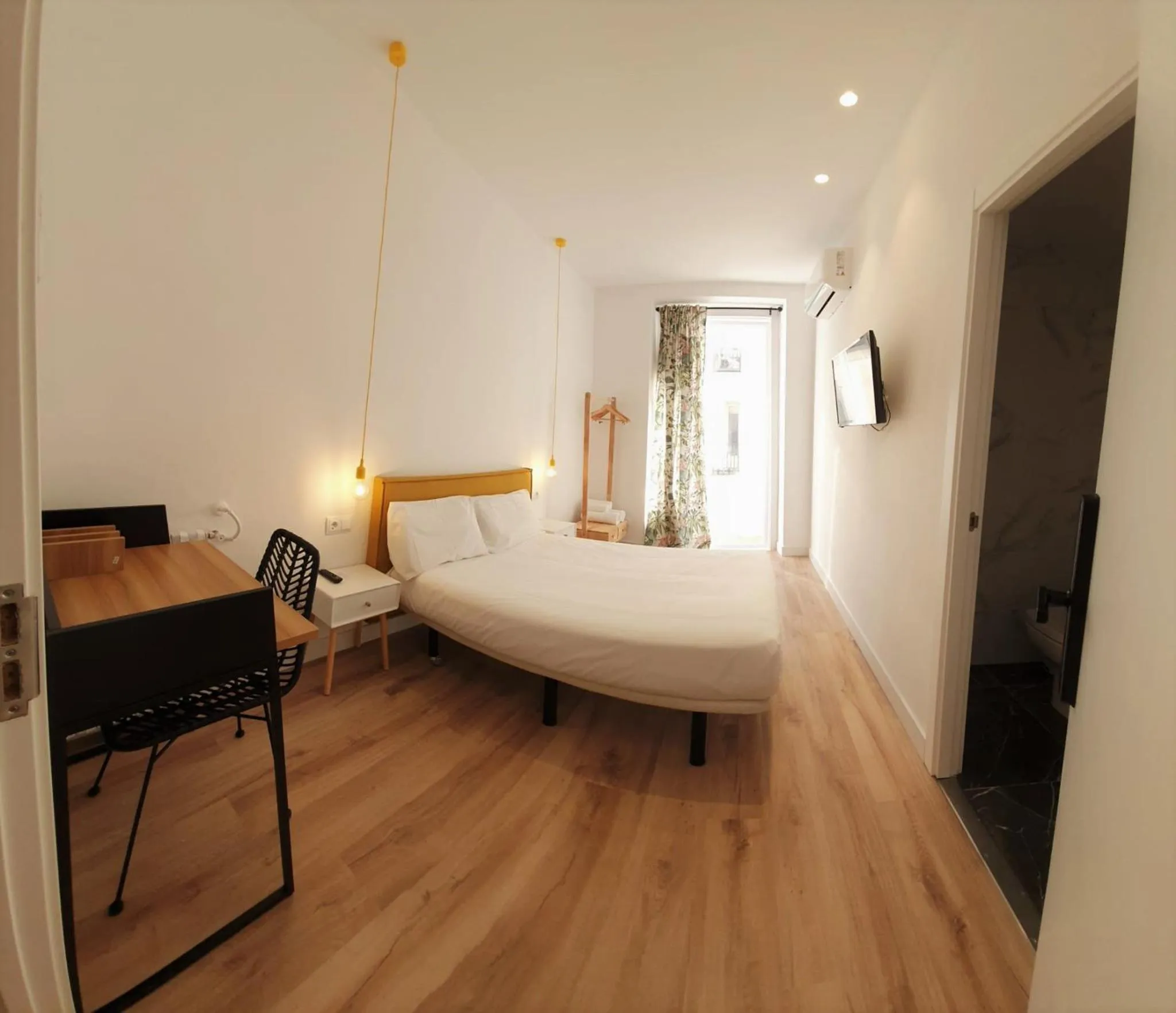 Bed in Hostal Manuela by gaiarooms