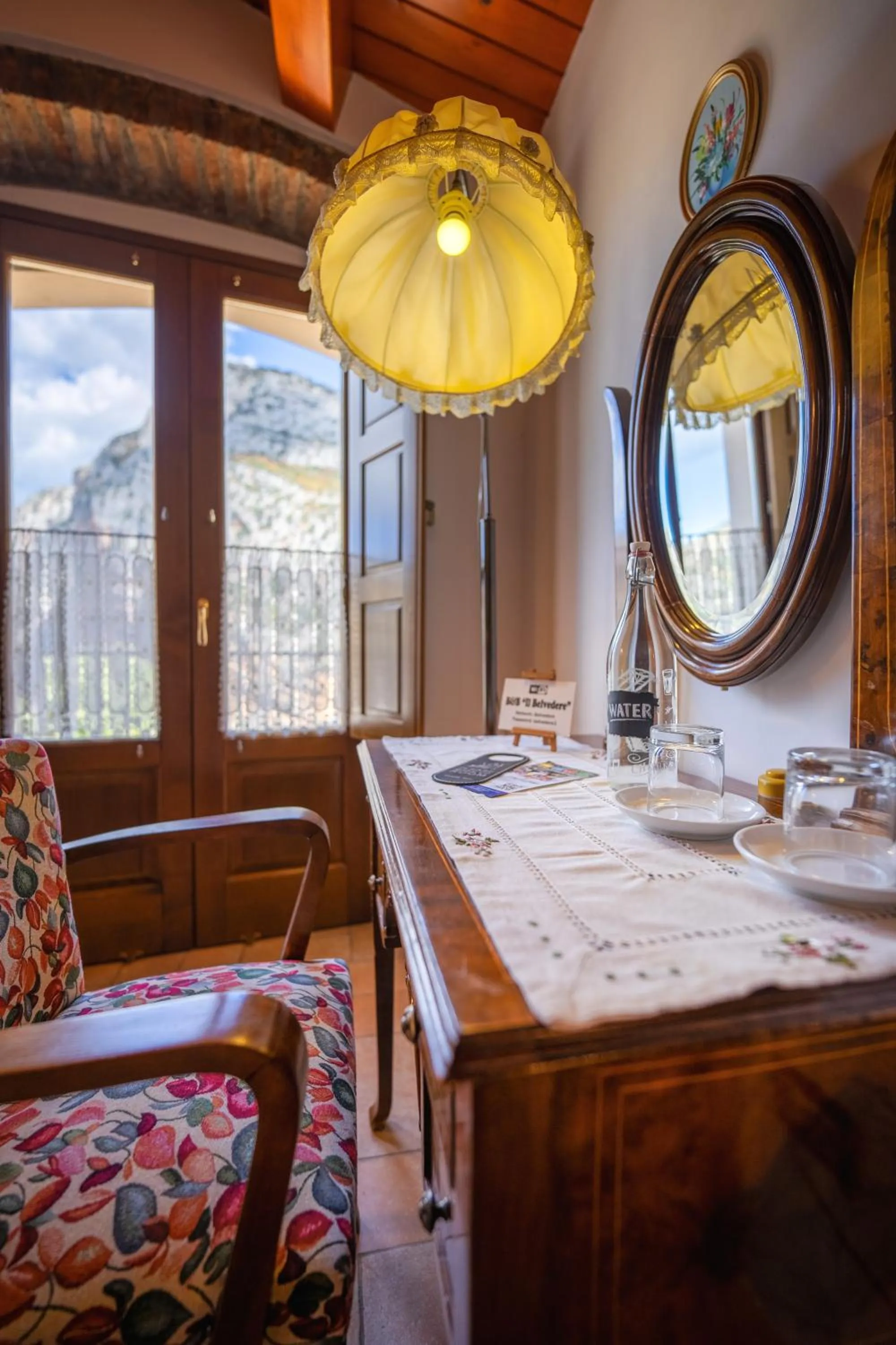 Seating area in Il Belvedere