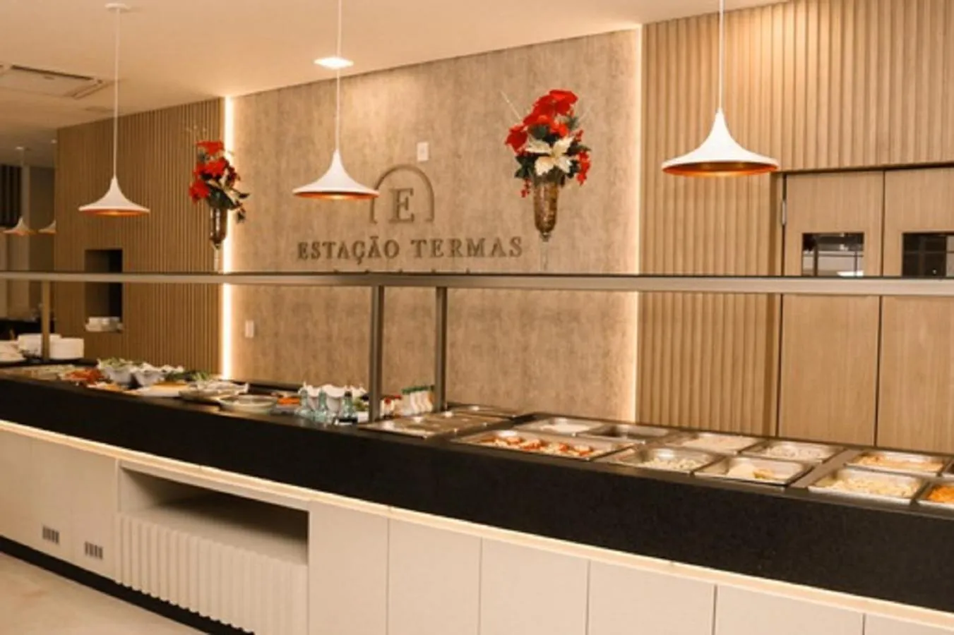 Restaurant/places to eat in Estação Termas Hotel