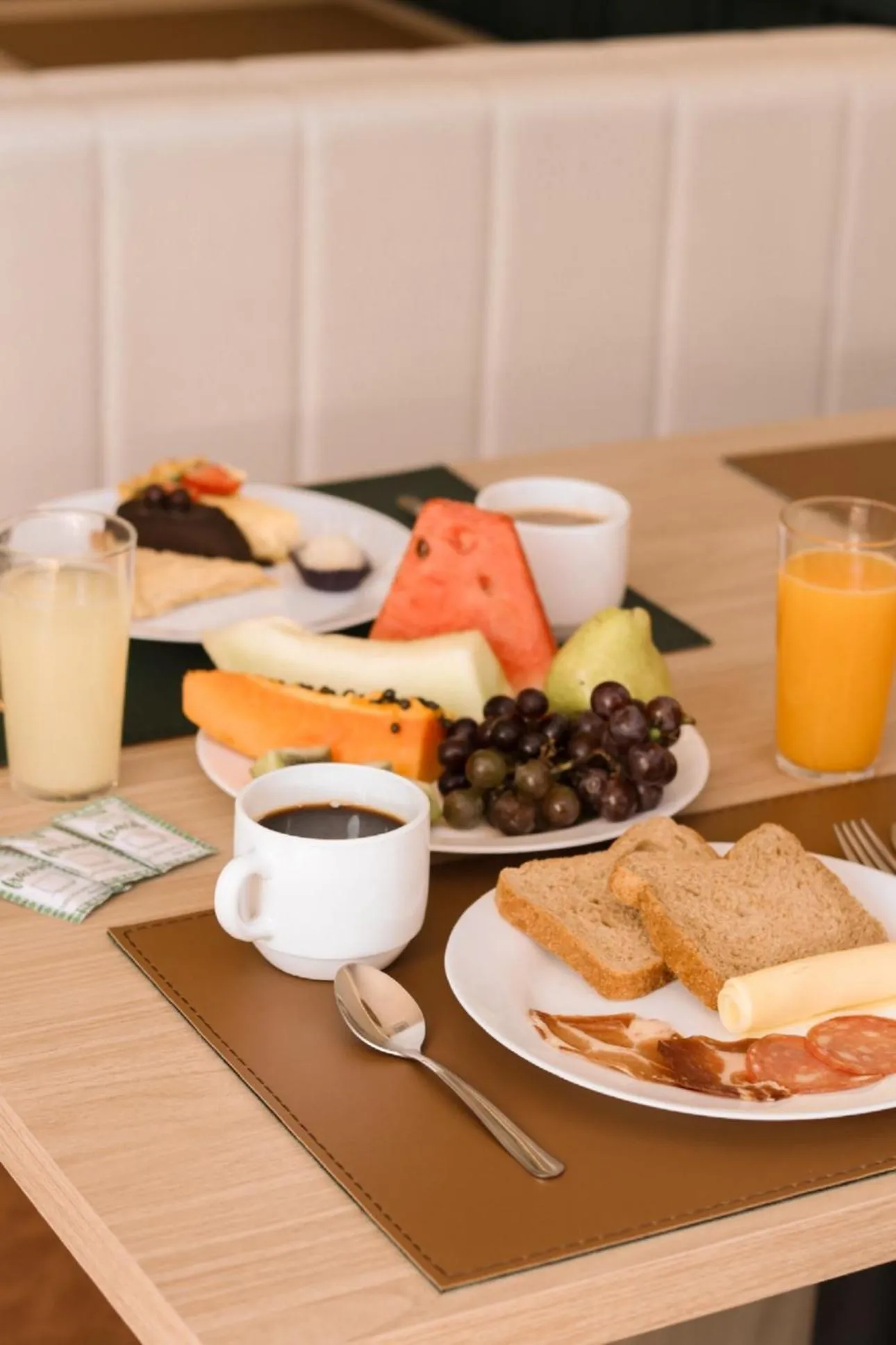 Restaurant/places to eat in Estação Termas Hotel