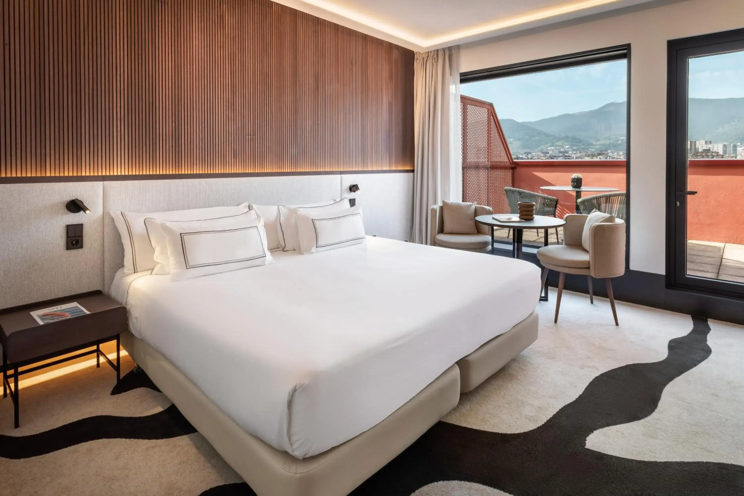 Supreme room with Terrace in Hotel Meliá Bilbao Supreme room with Terrace in Hotel Meliá Bilbao