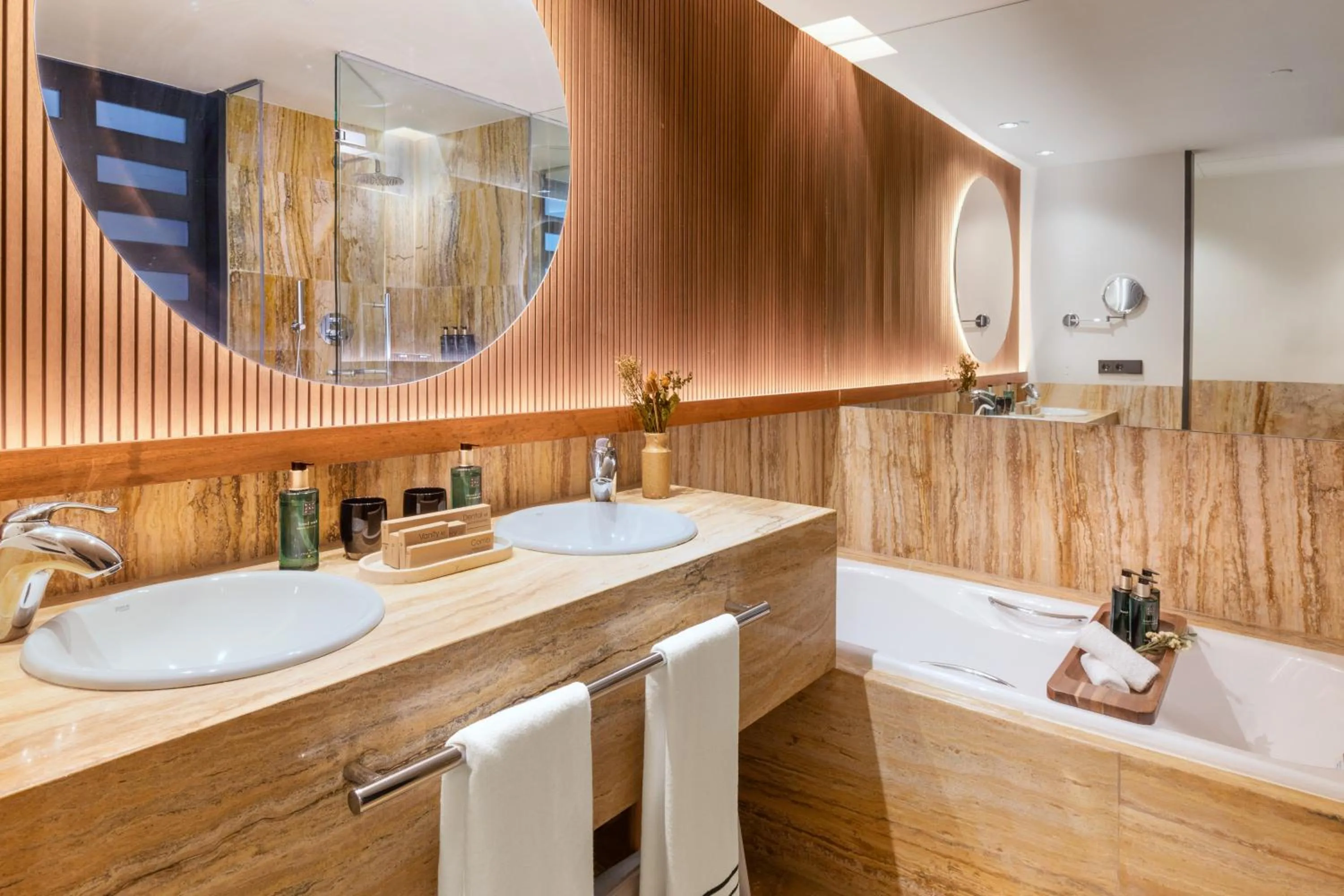 Bathroom in Hotel Meliá Bilbao