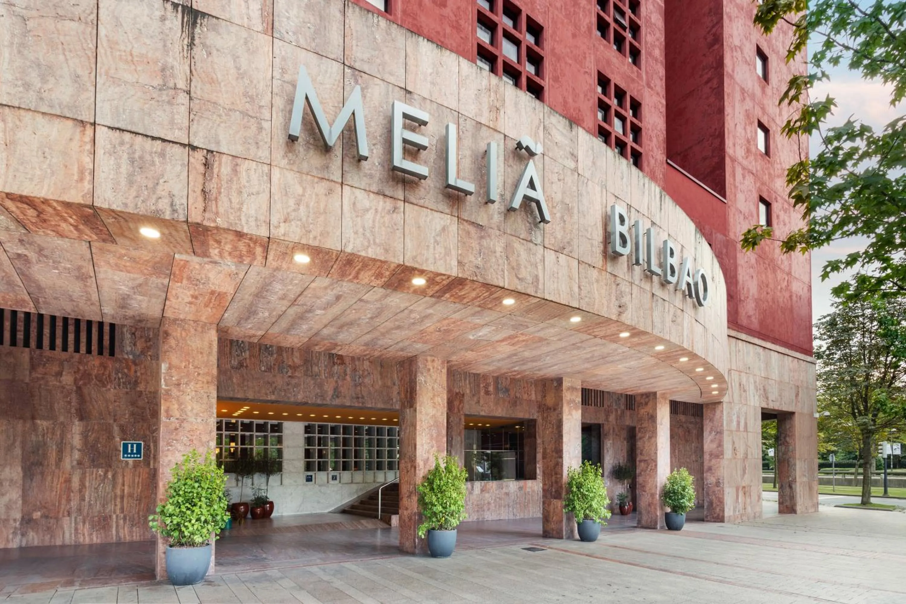 Property building in Hotel Meliá Bilbao