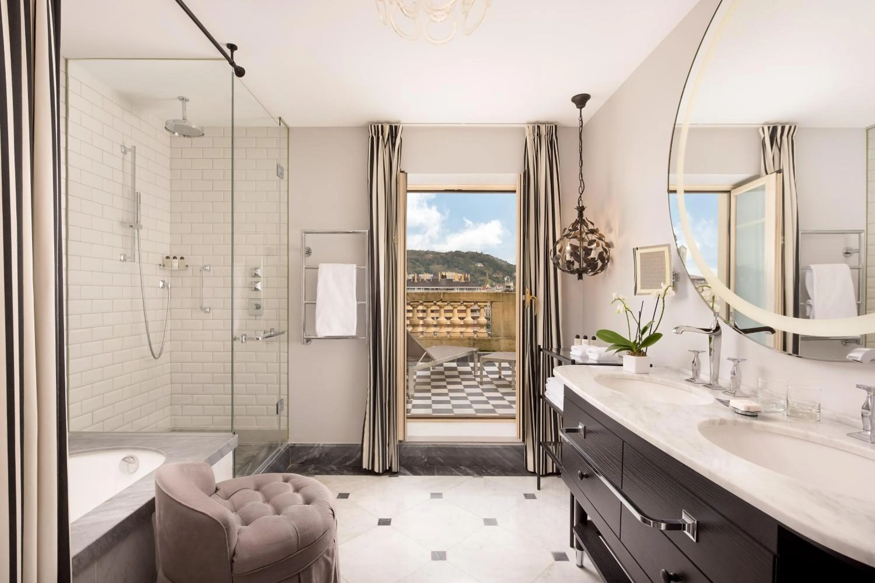 Bathroom in Hotel Maria Cristina, a Luxury Collection Hotel, San Sebastian
