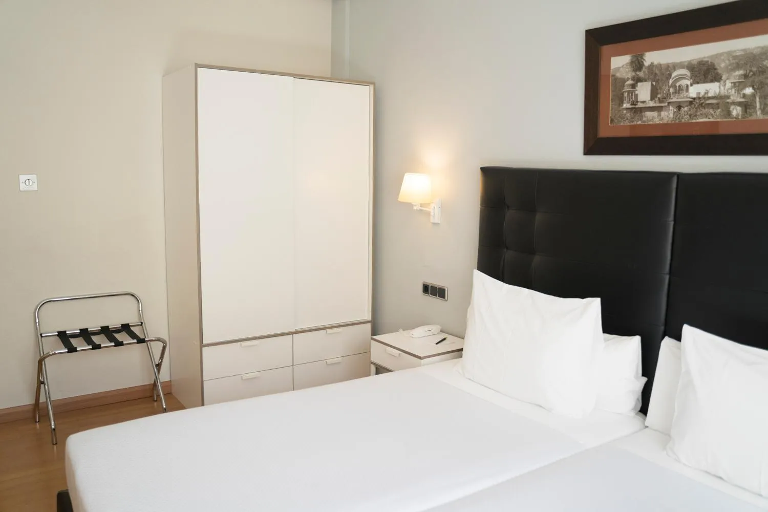 Bed in Hotel Sercotel Tres Luces