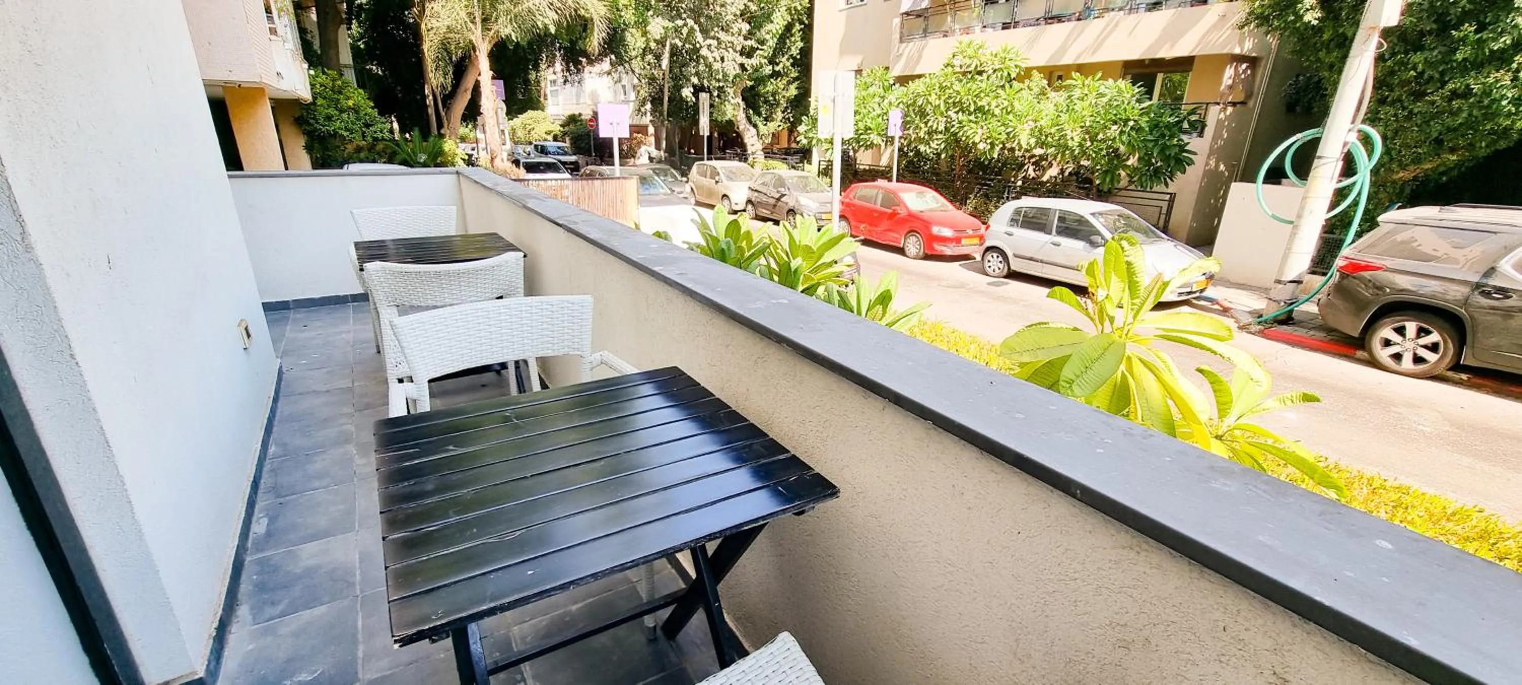 Balcony/Terrace in BnBIsrael apartments - Rupin Nacre