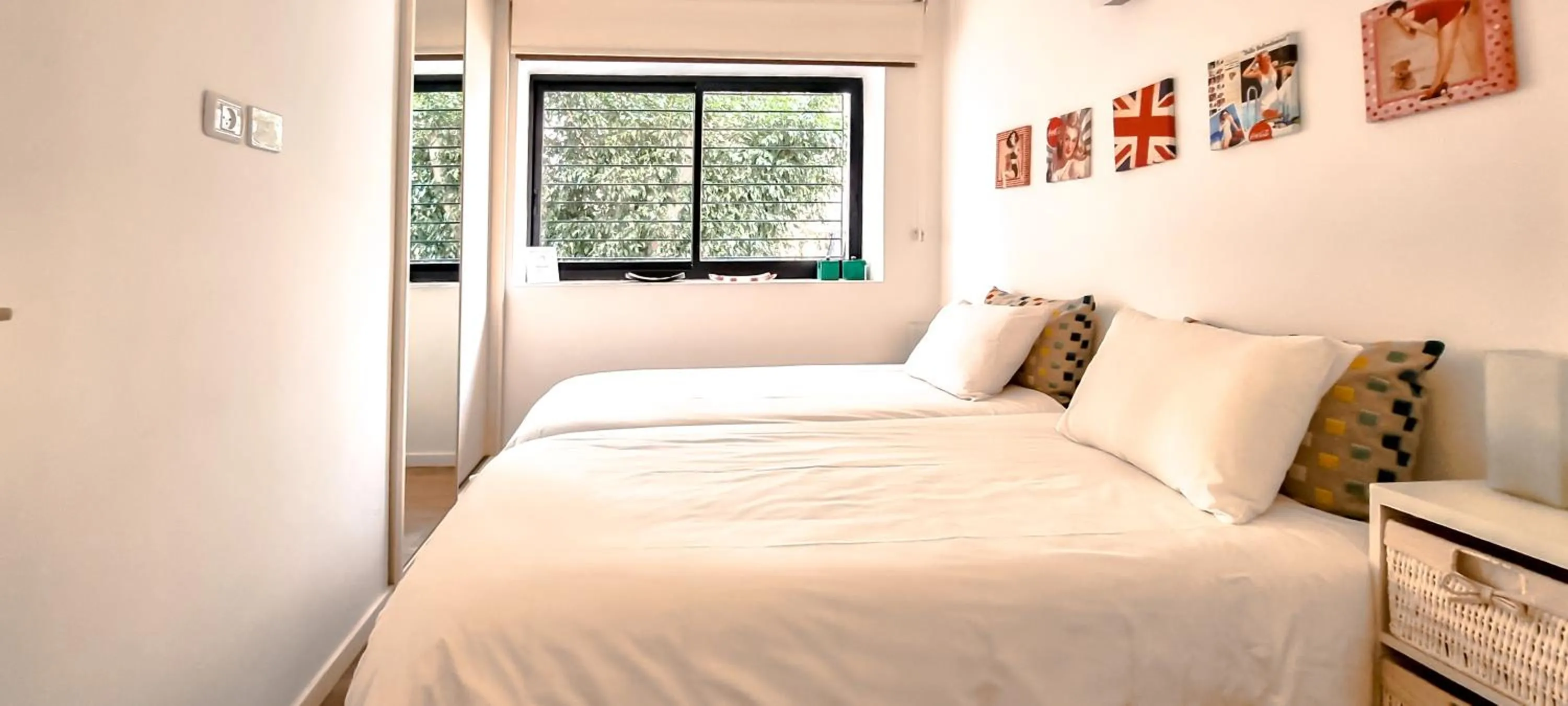 Bed in BnBIsrael apartments - Rupin Nacre