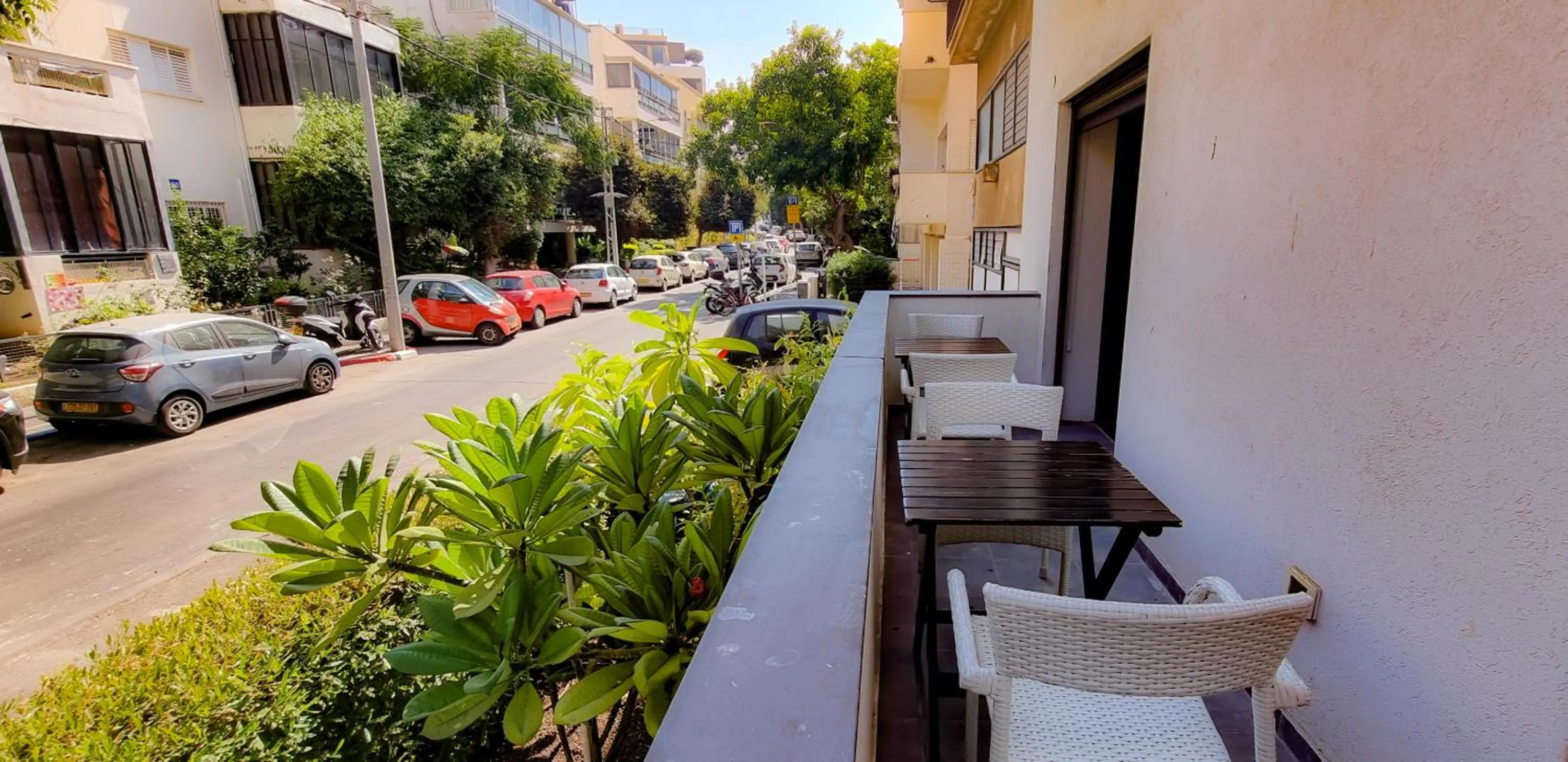 Balcony/Terrace in BnBIsrael apartments - Rupin Nacre