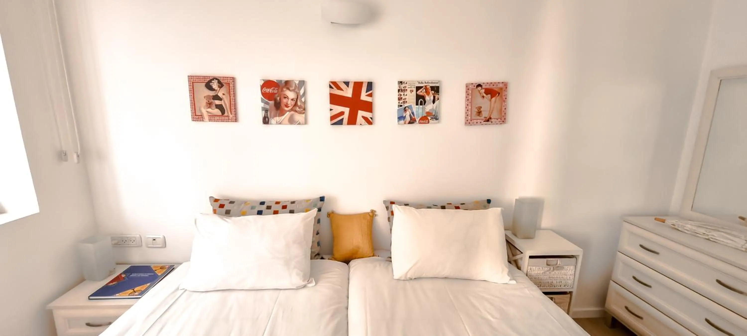 Bed in BnBIsrael apartments - Rupin Nacre