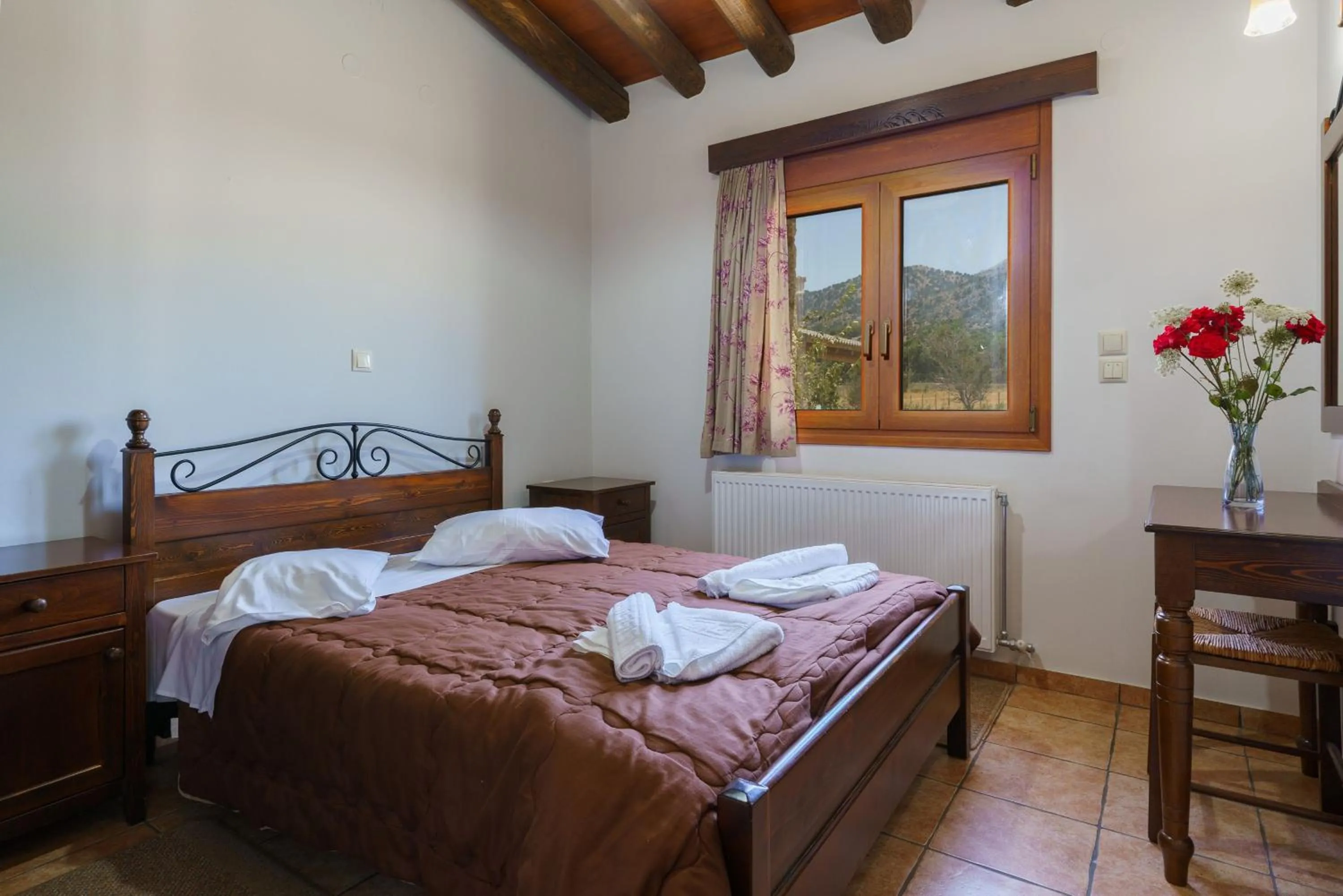 Bed in Omalos Village