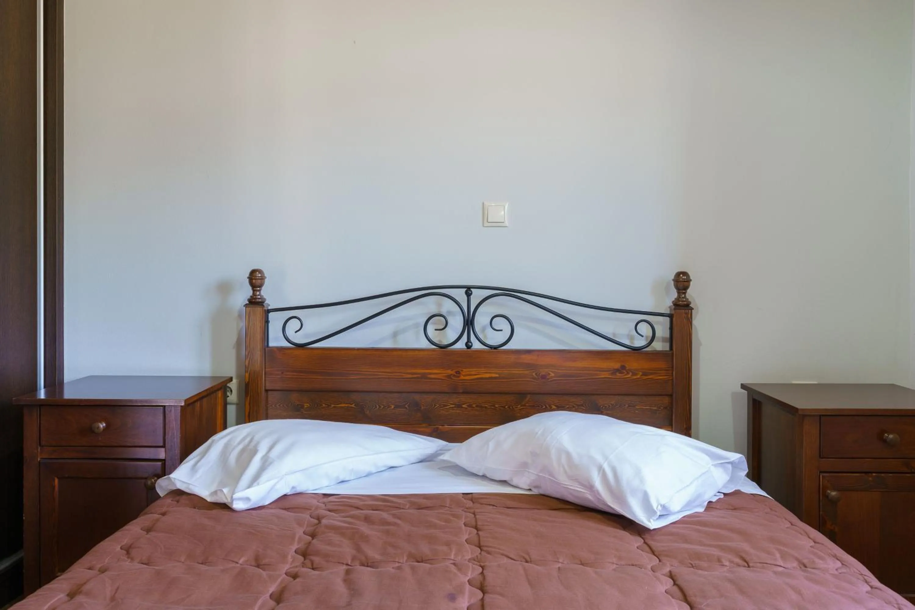 Bed in Omalos Village