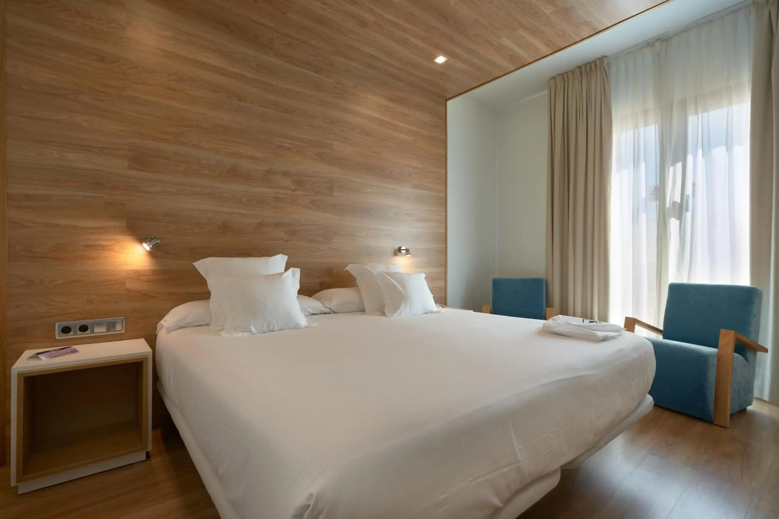 Bed in Hotel Monte Puertatierra Bed in Hotel Monte Puertatierra