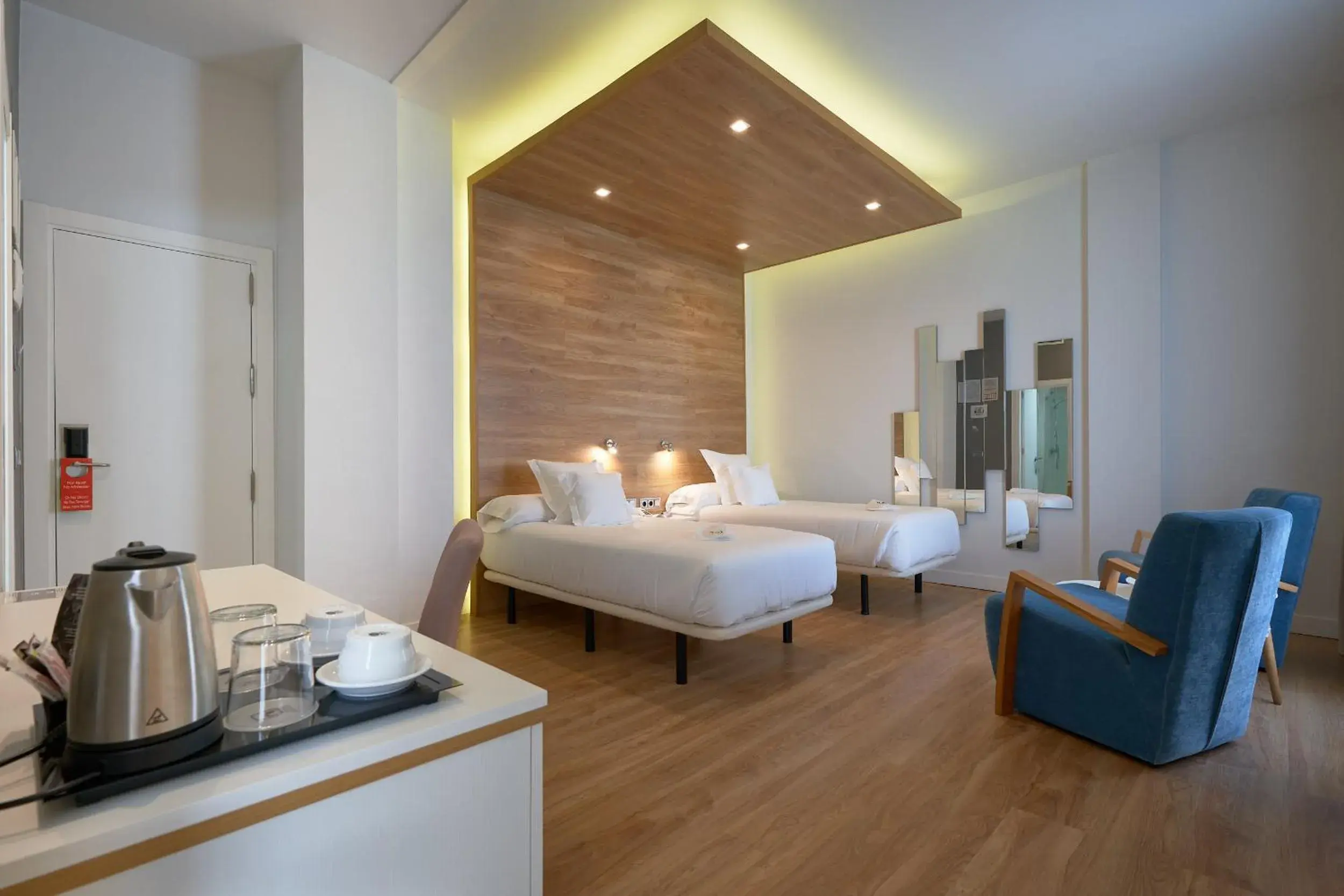 Property building, Bed in Hotel Monte Puertatierra Property building, Bed in Hotel Monte Puertatierra