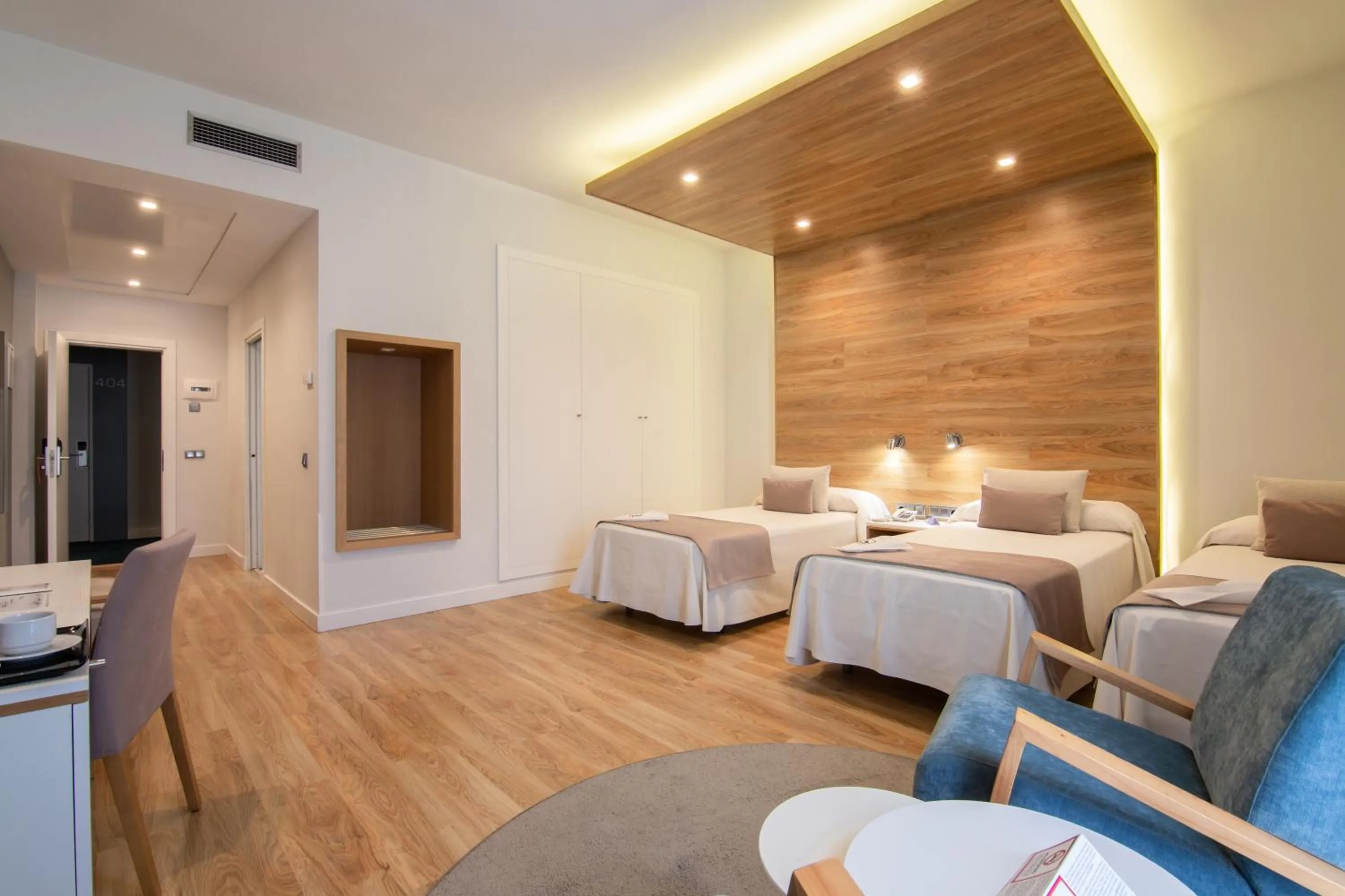 Photo of the whole room, Bed in Hotel Monte Puertatierra