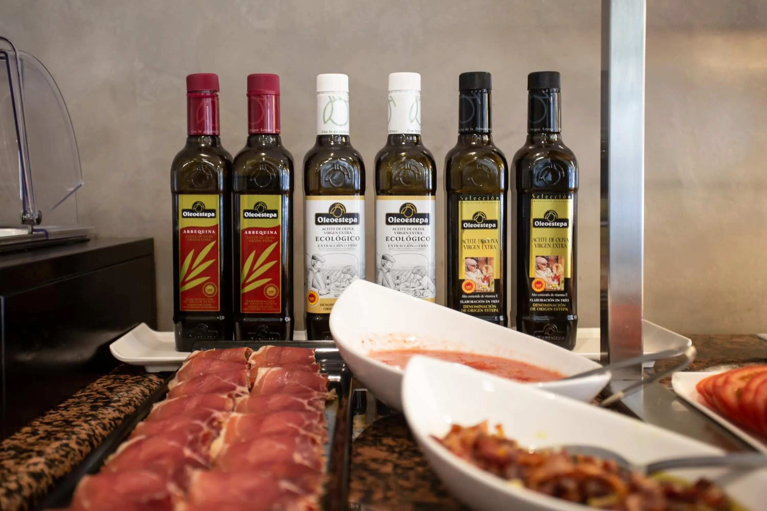 Buffet breakfast in Hotel Monte Puertatierra