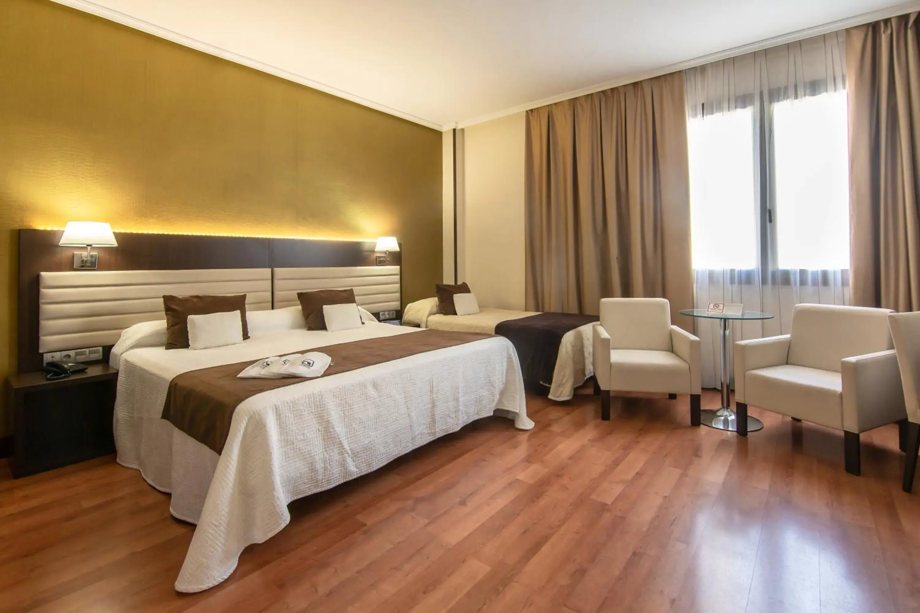 Bedroom, Bed in Hotel Monte Puertatierra Bedroom, Bed in Hotel Monte Puertatierra