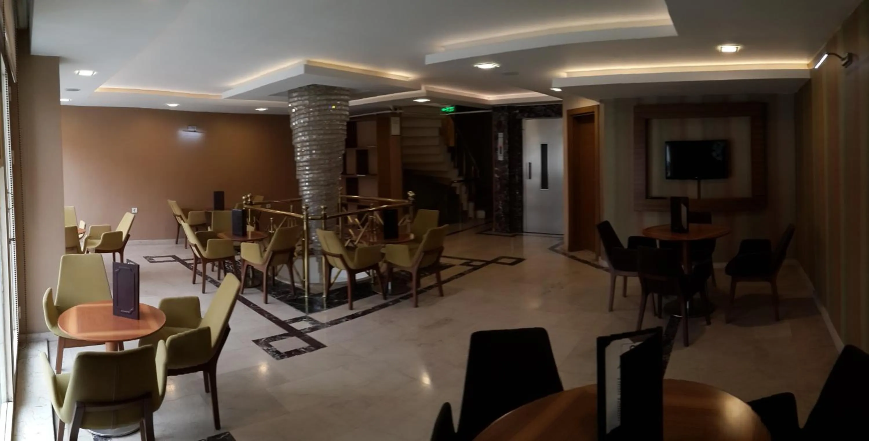 Lounge or bar in Otel Mutevelli