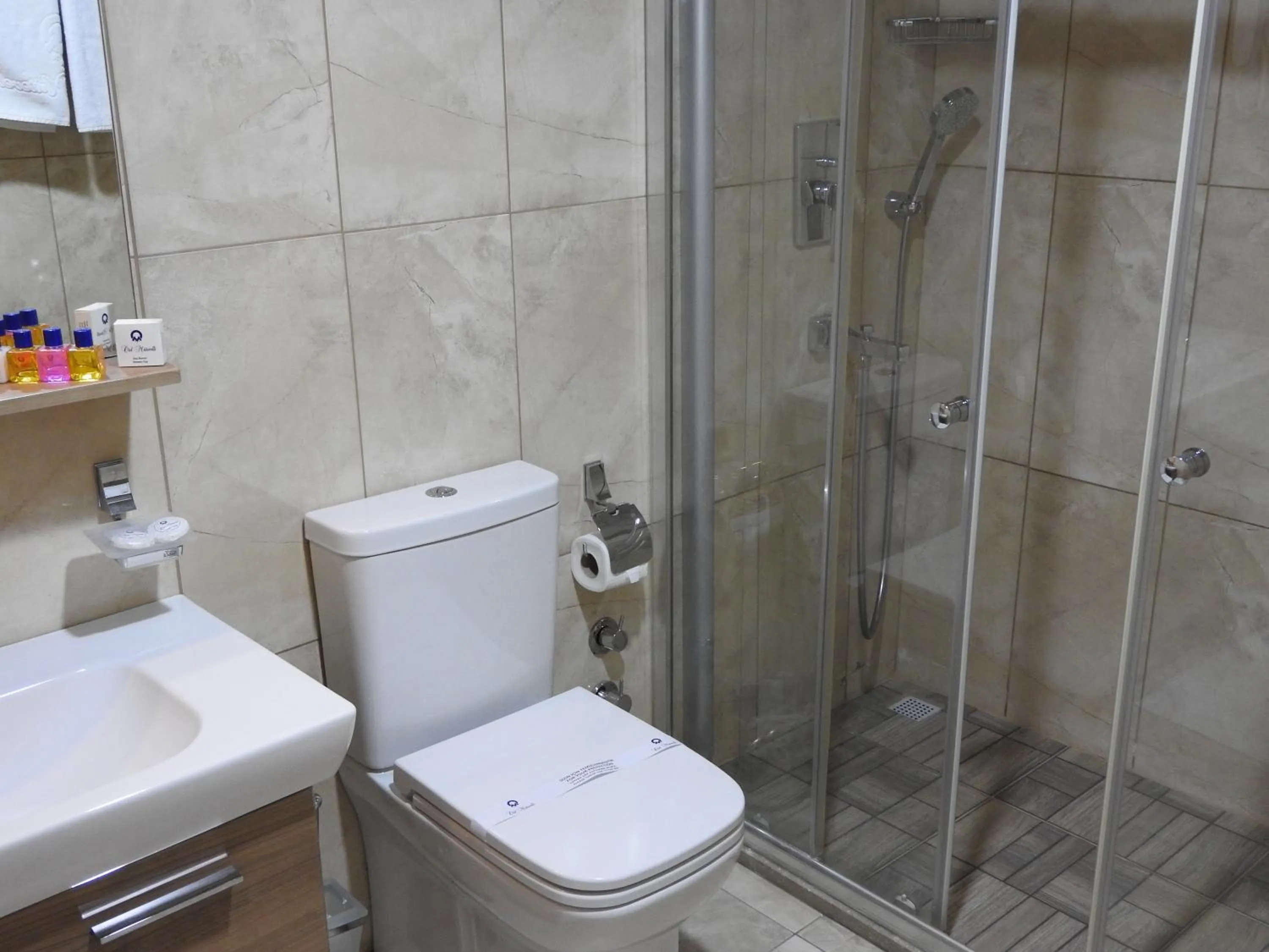 Bathroom in Otel Mutevelli