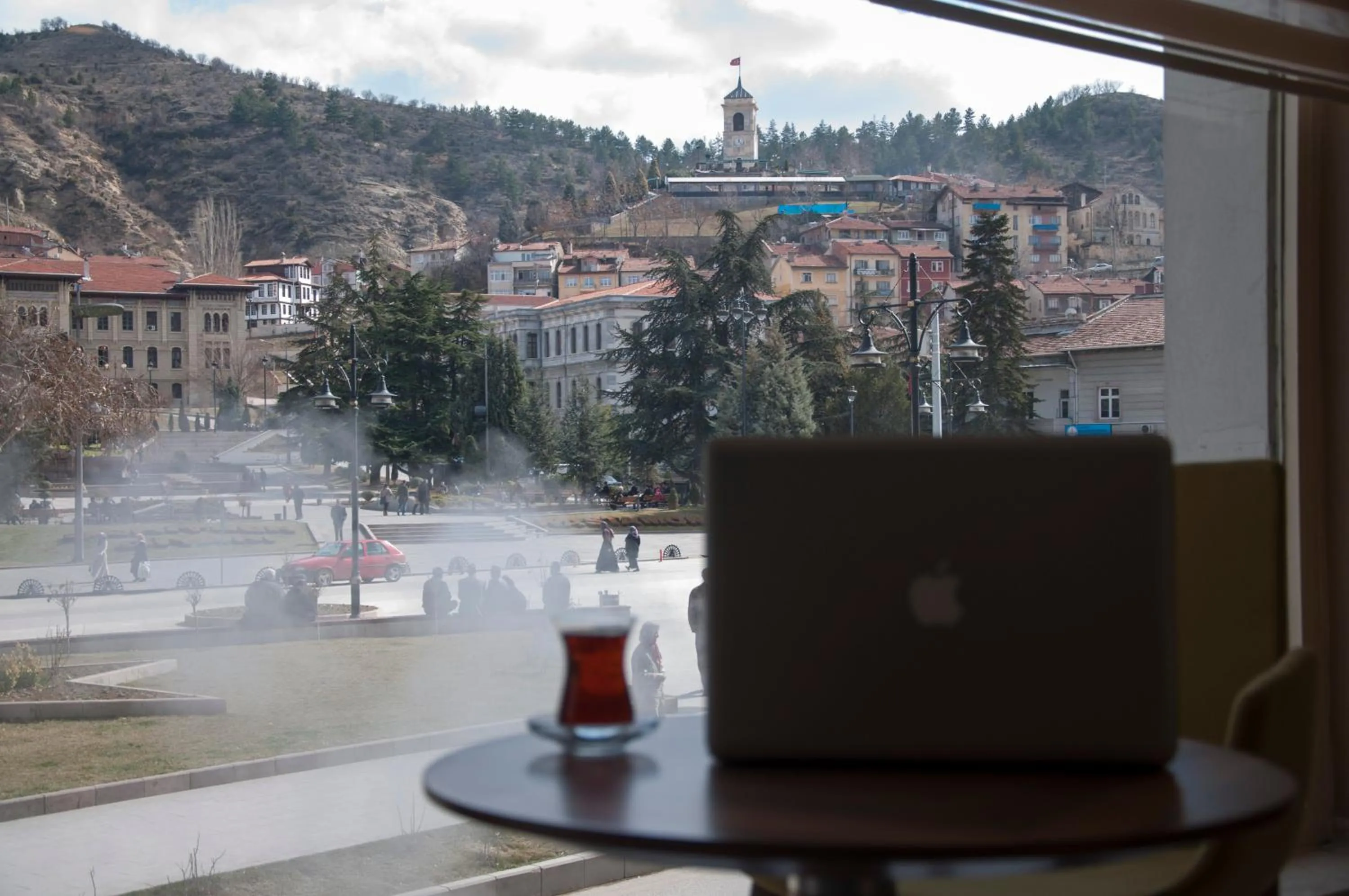 Communal lounge/ TV room in Otel Mutevelli