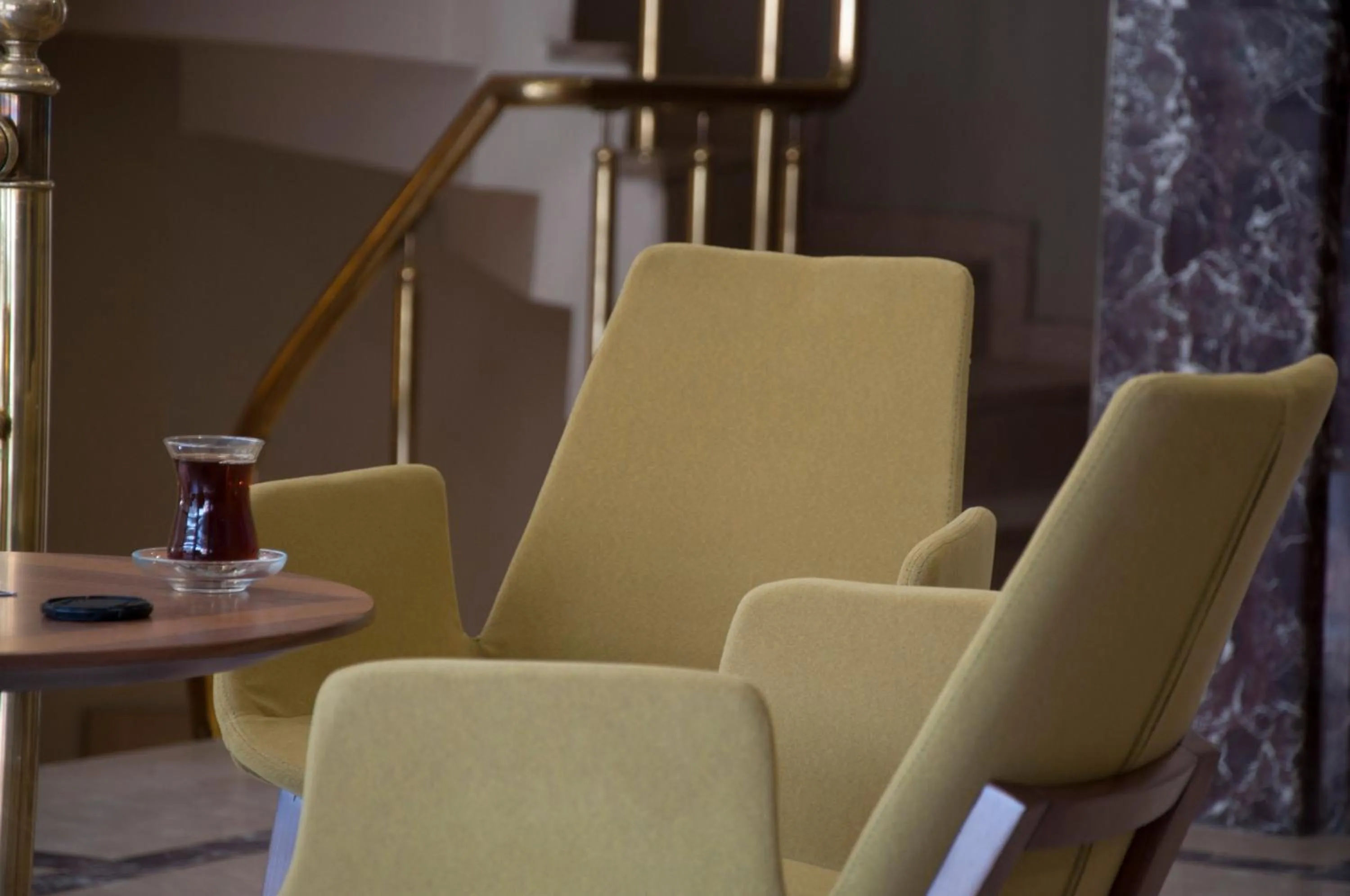 Communal lounge/ TV room in Otel Mutevelli