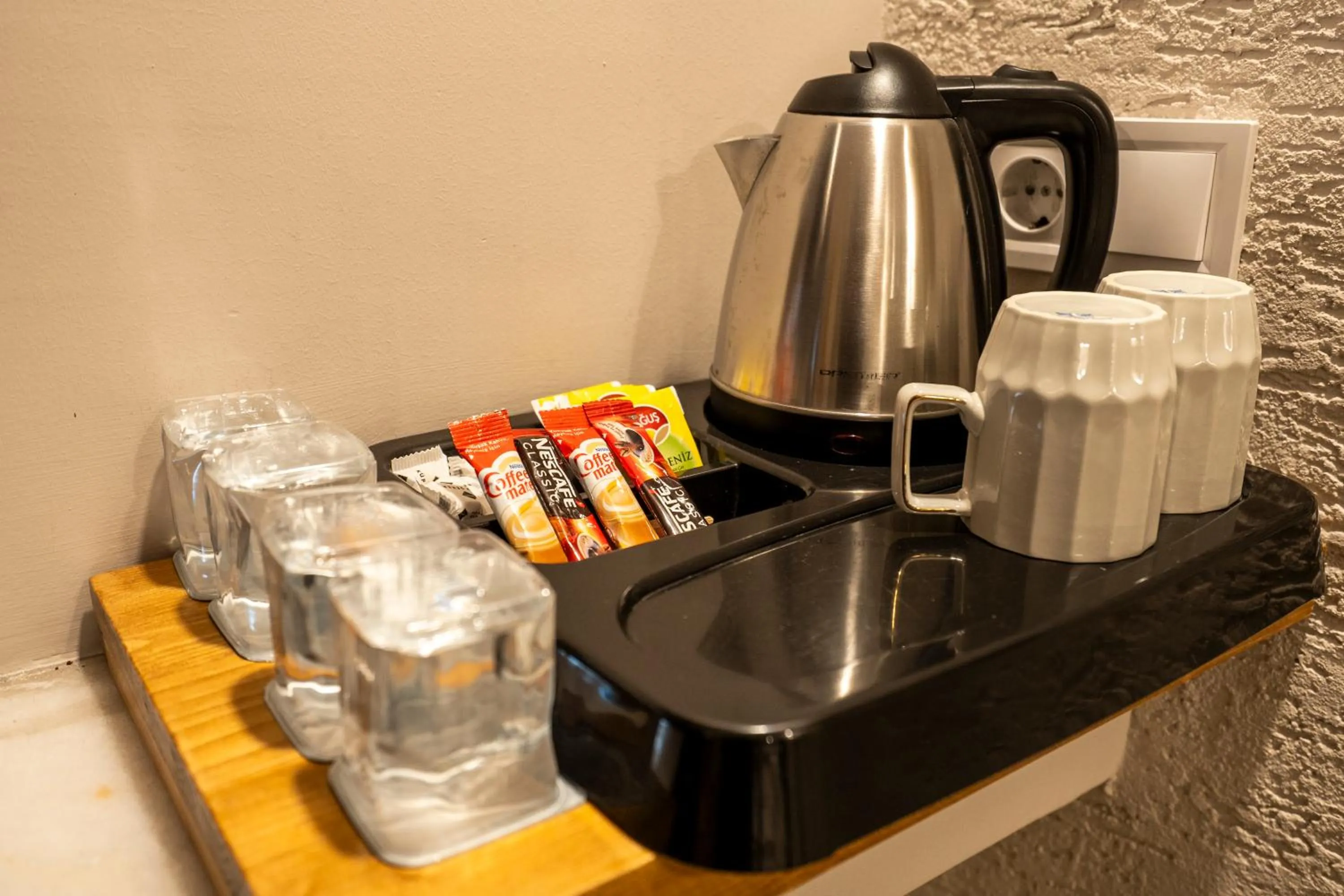Coffee/tea facilities in Sayeban Gold Hotel