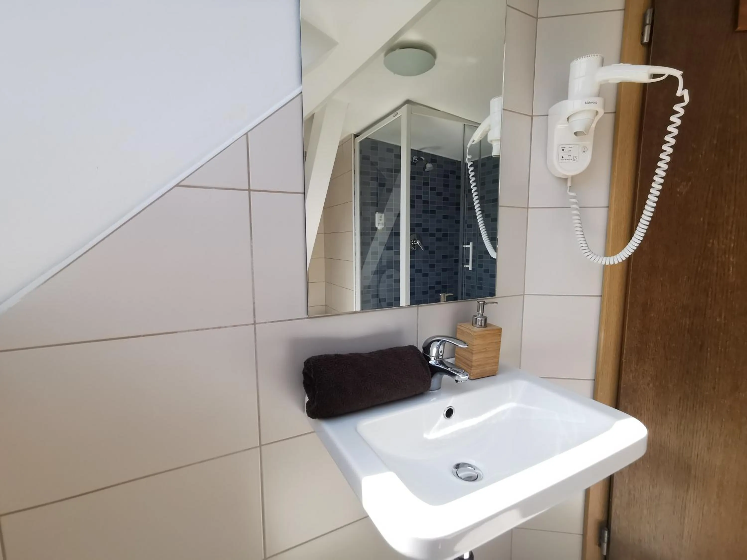 Bathroom in Rooms Ambrožič