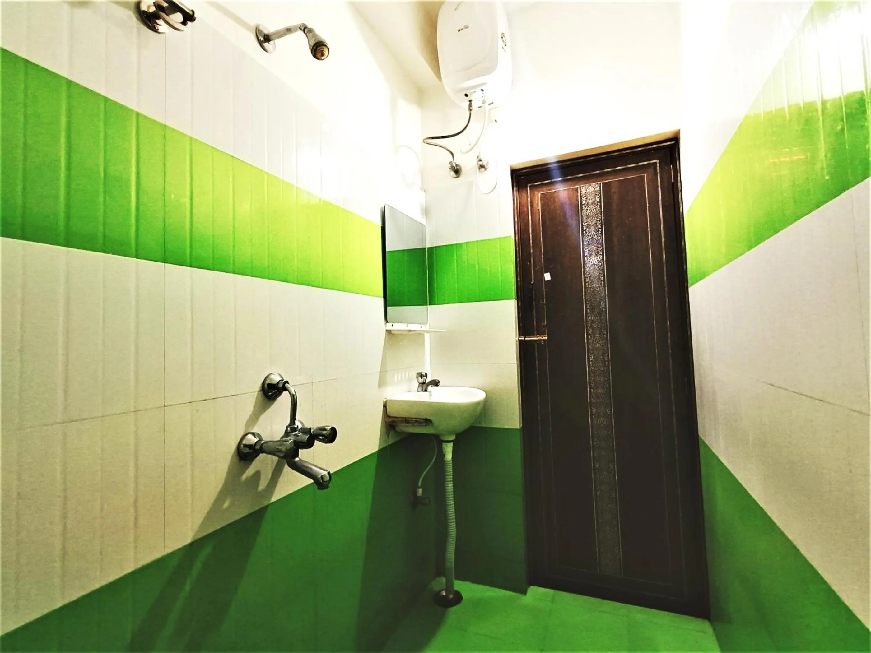 bidet, Bathroom in Goroomgo Krishna Residency Puri Near Sea Beach - Spacious Room with Excellent Service Awarded - Best Seller