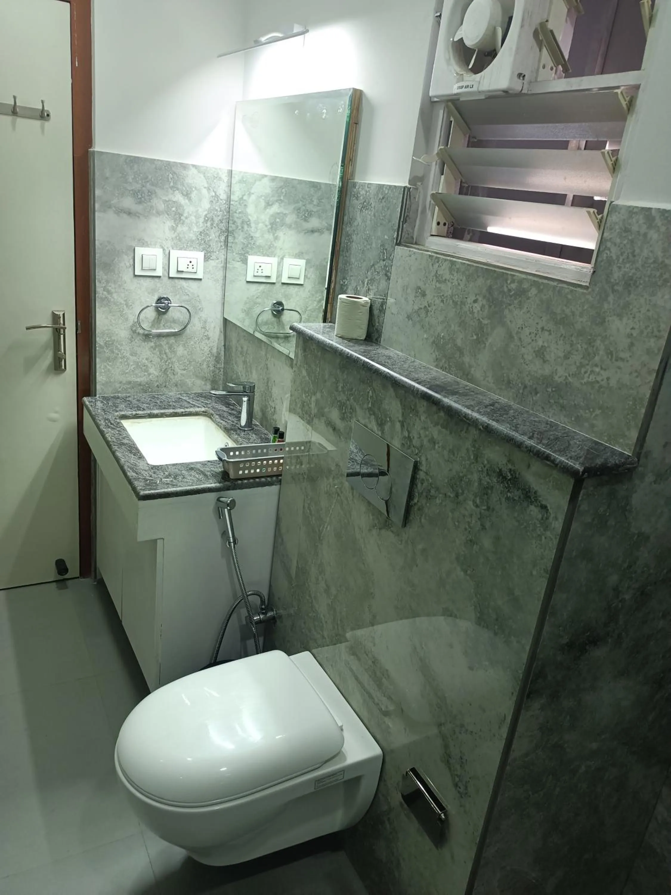 Bathroom in Golden Peaks Hotel & Restaurant