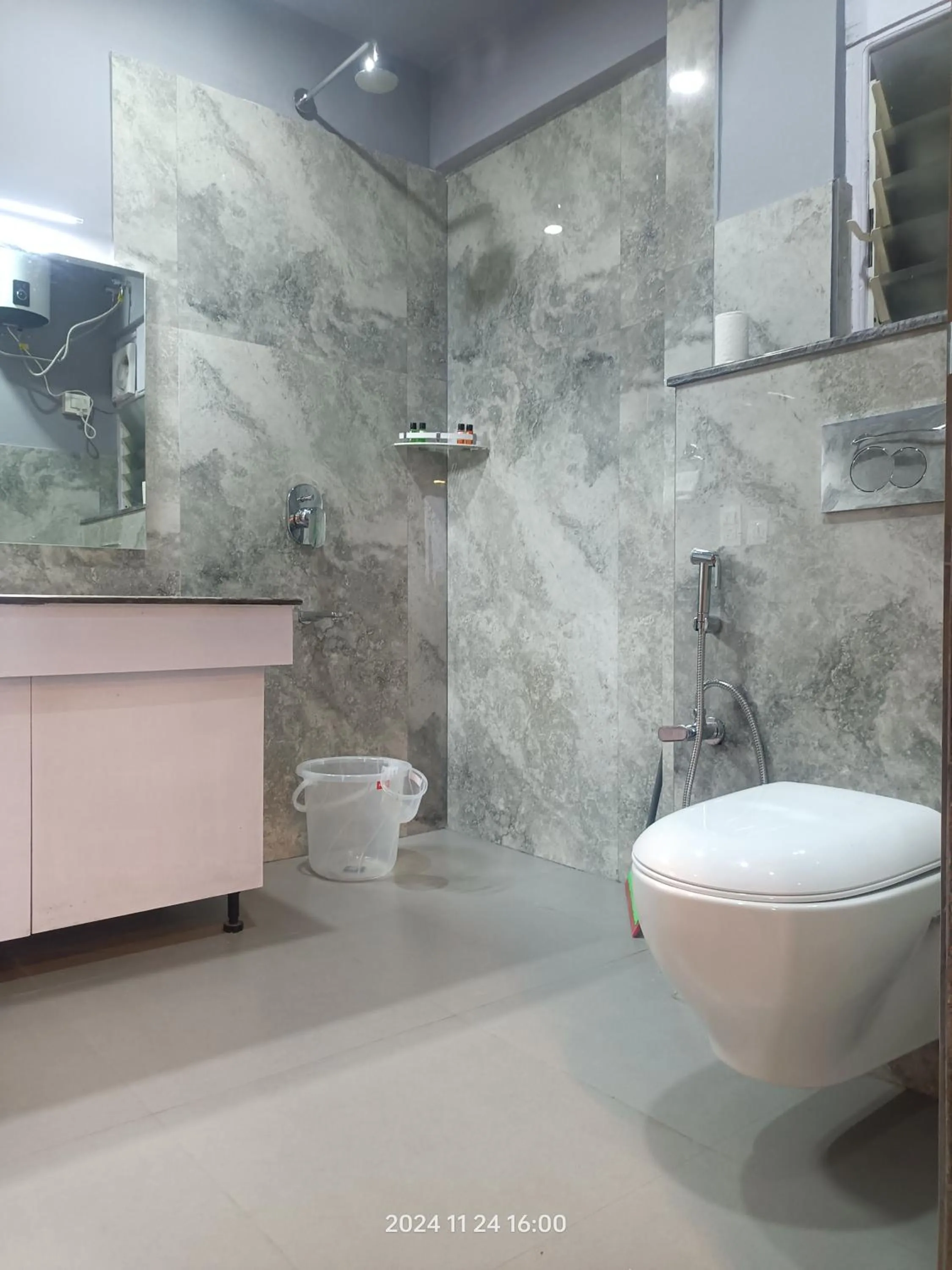 Bathroom in Golden Peaks Hotel & Restaurant