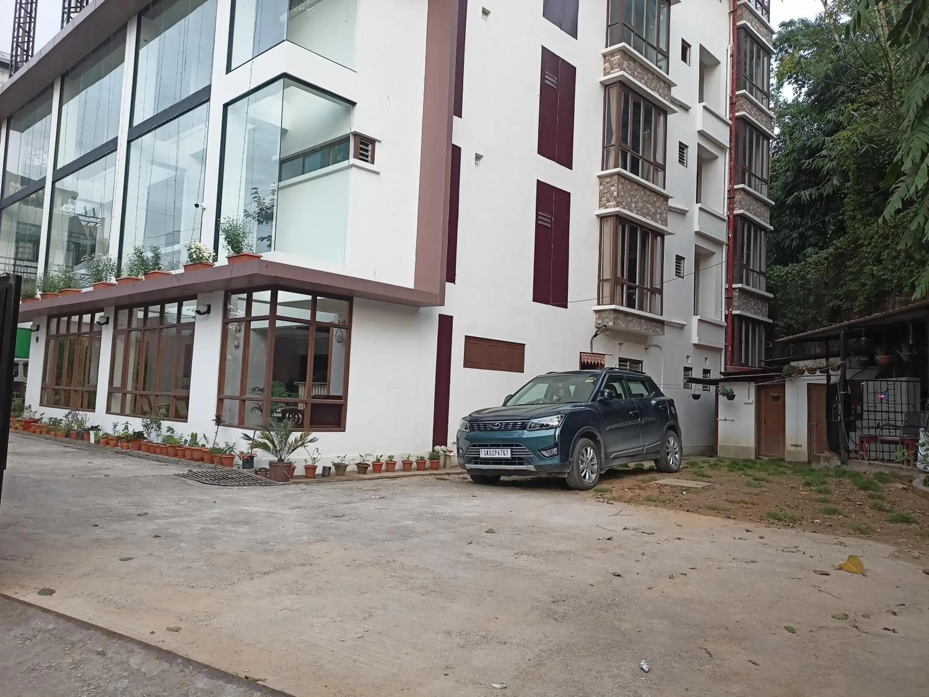 Parking in Golden Peaks Hotel & Restaurant