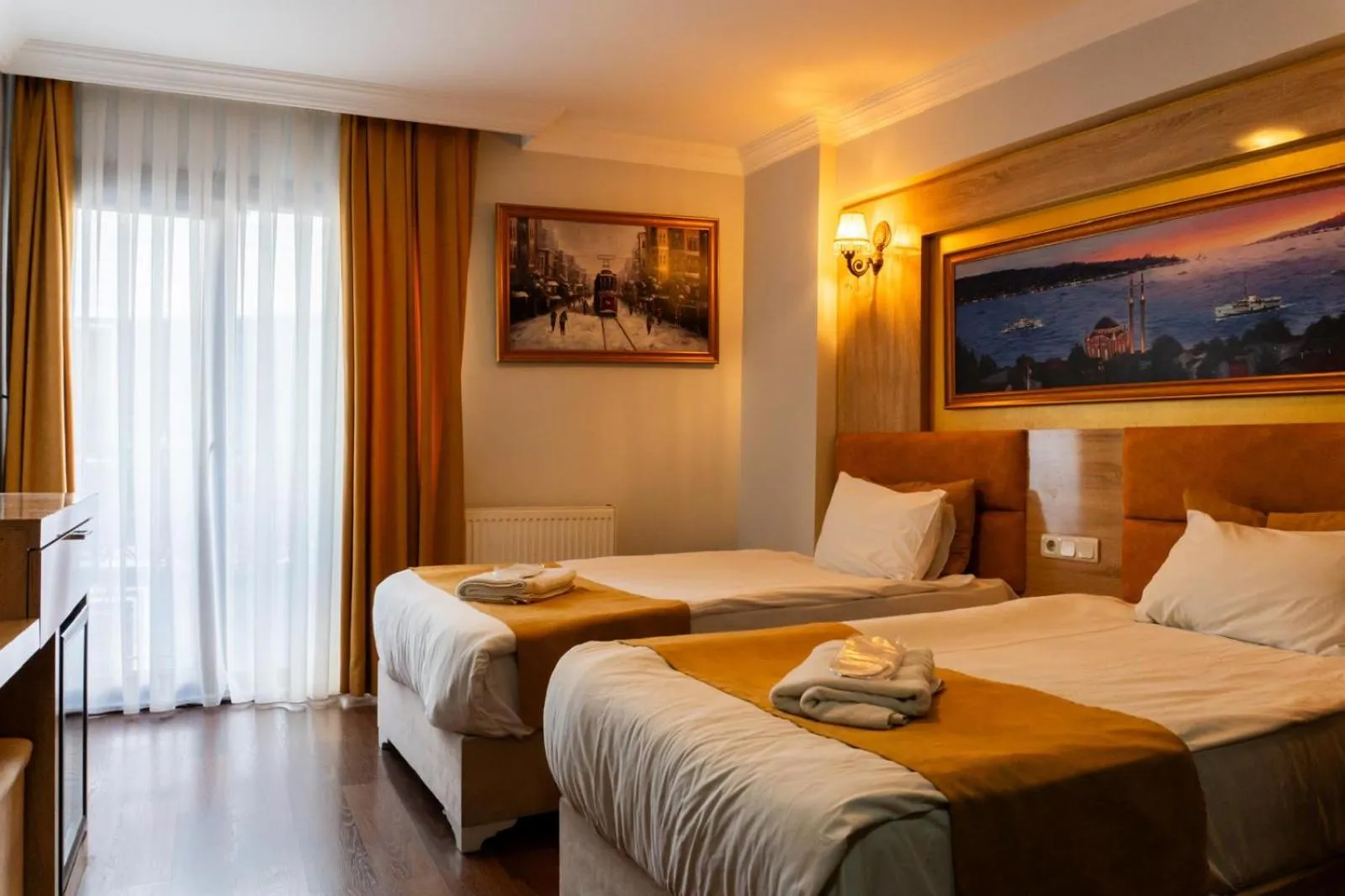 Photo of the whole room, Bed in Kadirga Antik Hotel - Sultanahmet