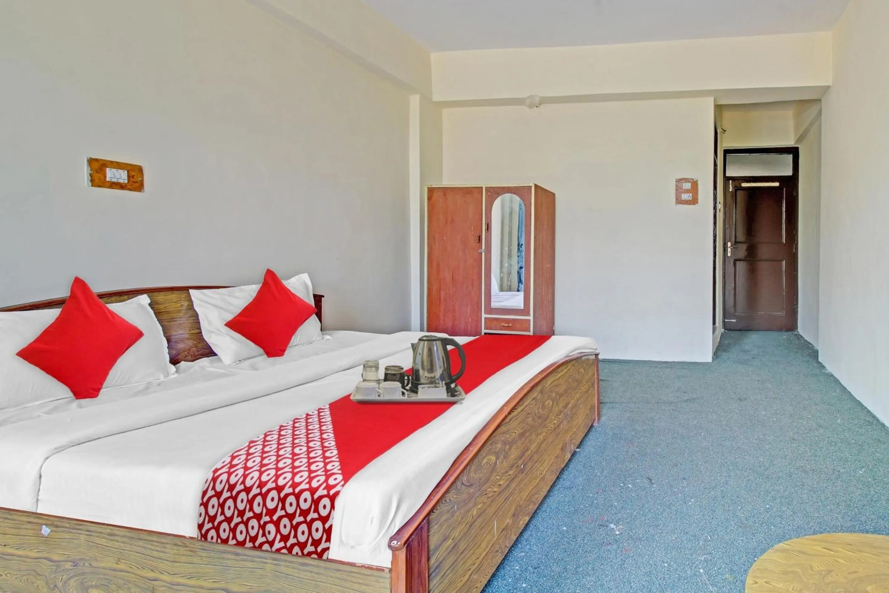 Bedroom, Bed in Hotel O Hunter's & Cafe