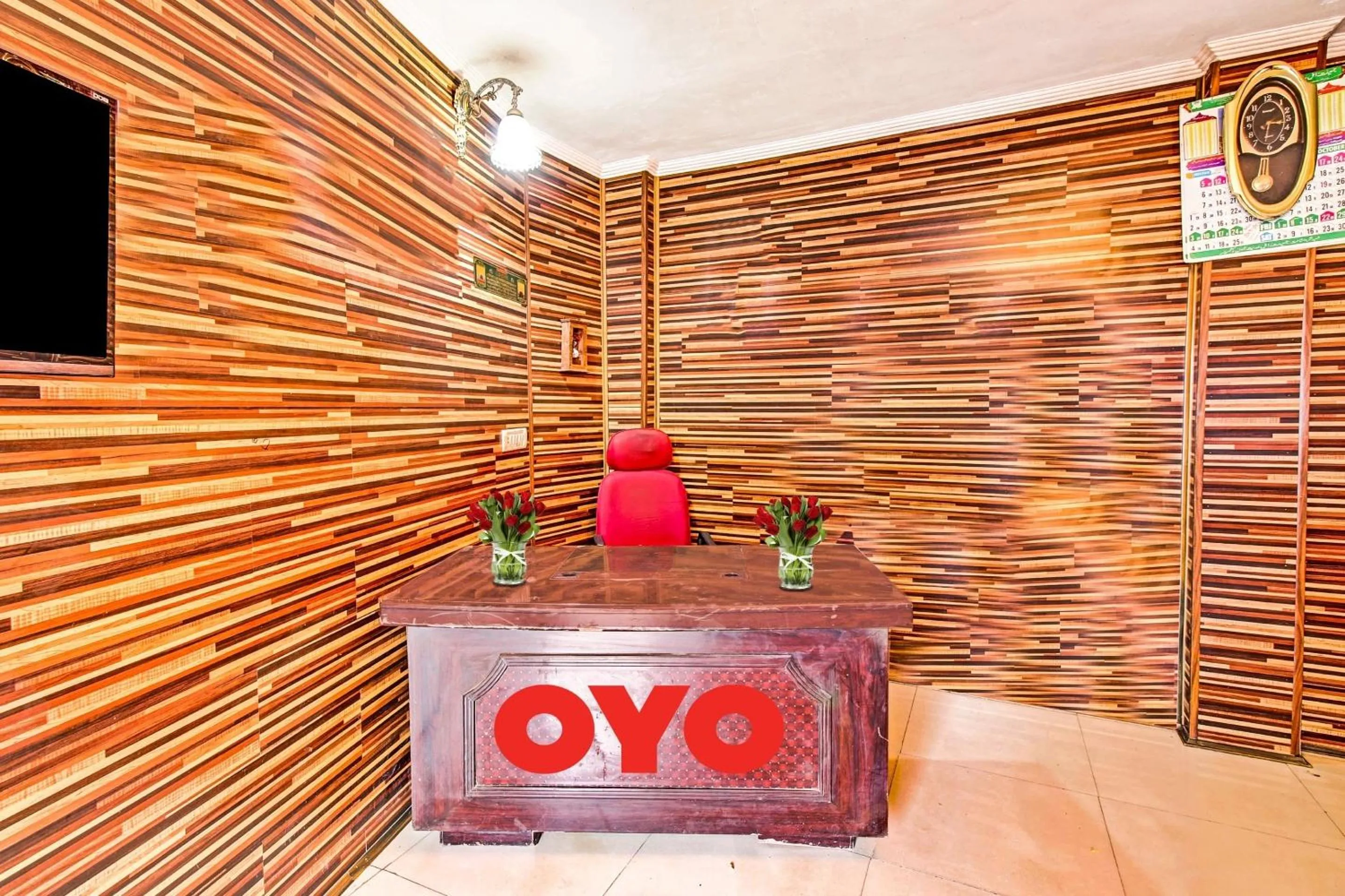 Lobby or reception in Hotel O Hunter's & Cafe