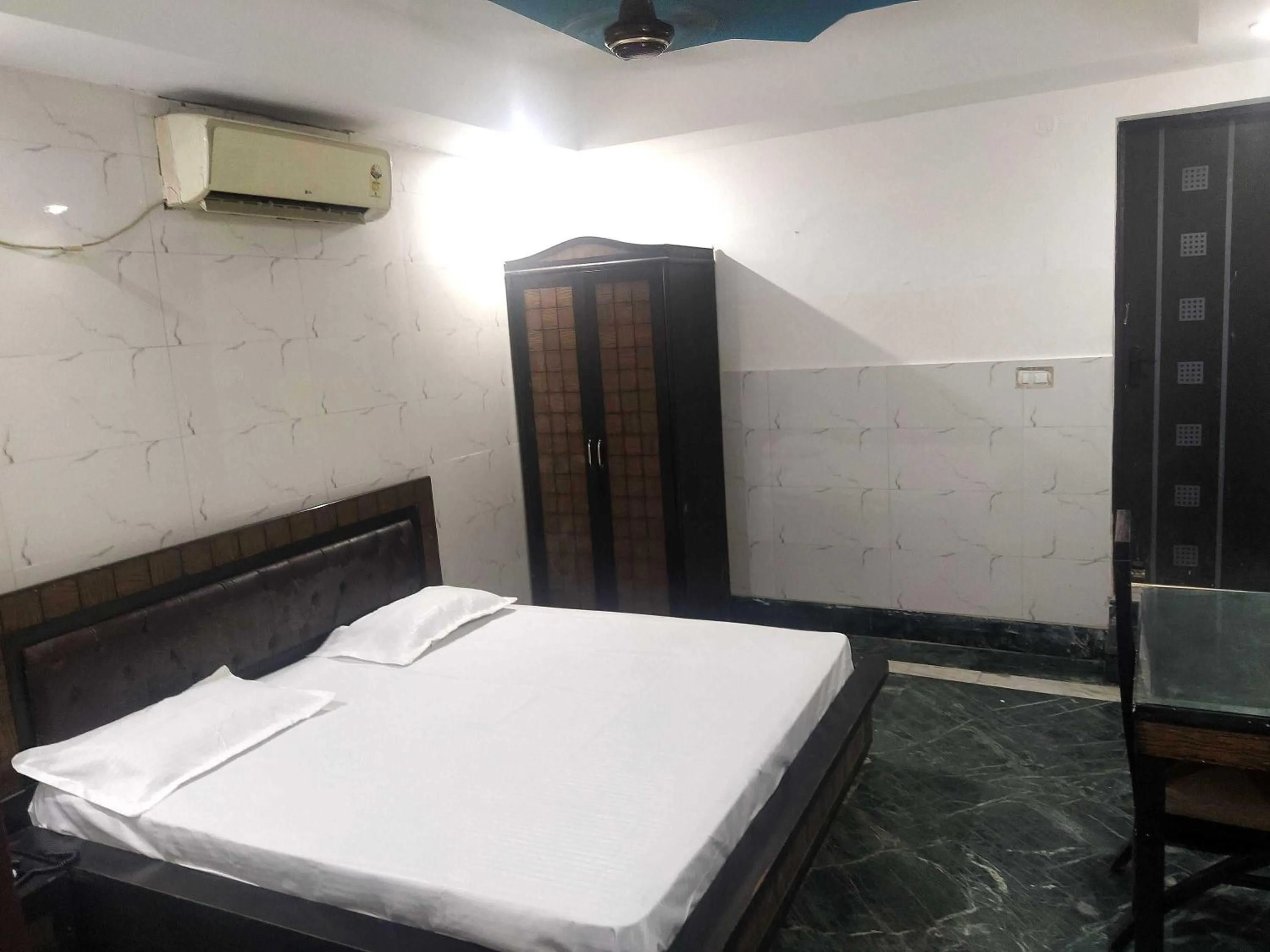 Bedroom, Bed in Hotel O Delite Hotel Near Leisure Valley Park