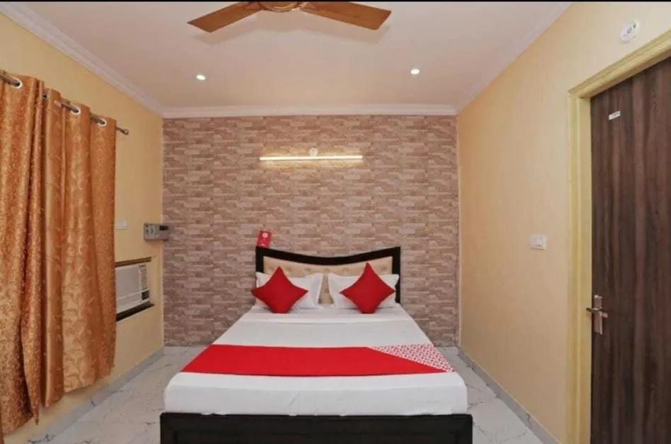 Bedroom in Hotel O by OYO Green Apple