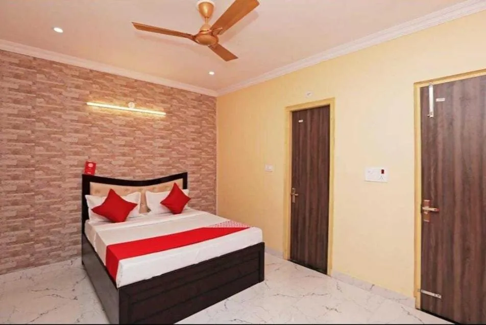 Bedroom in Hotel O by OYO Green Apple