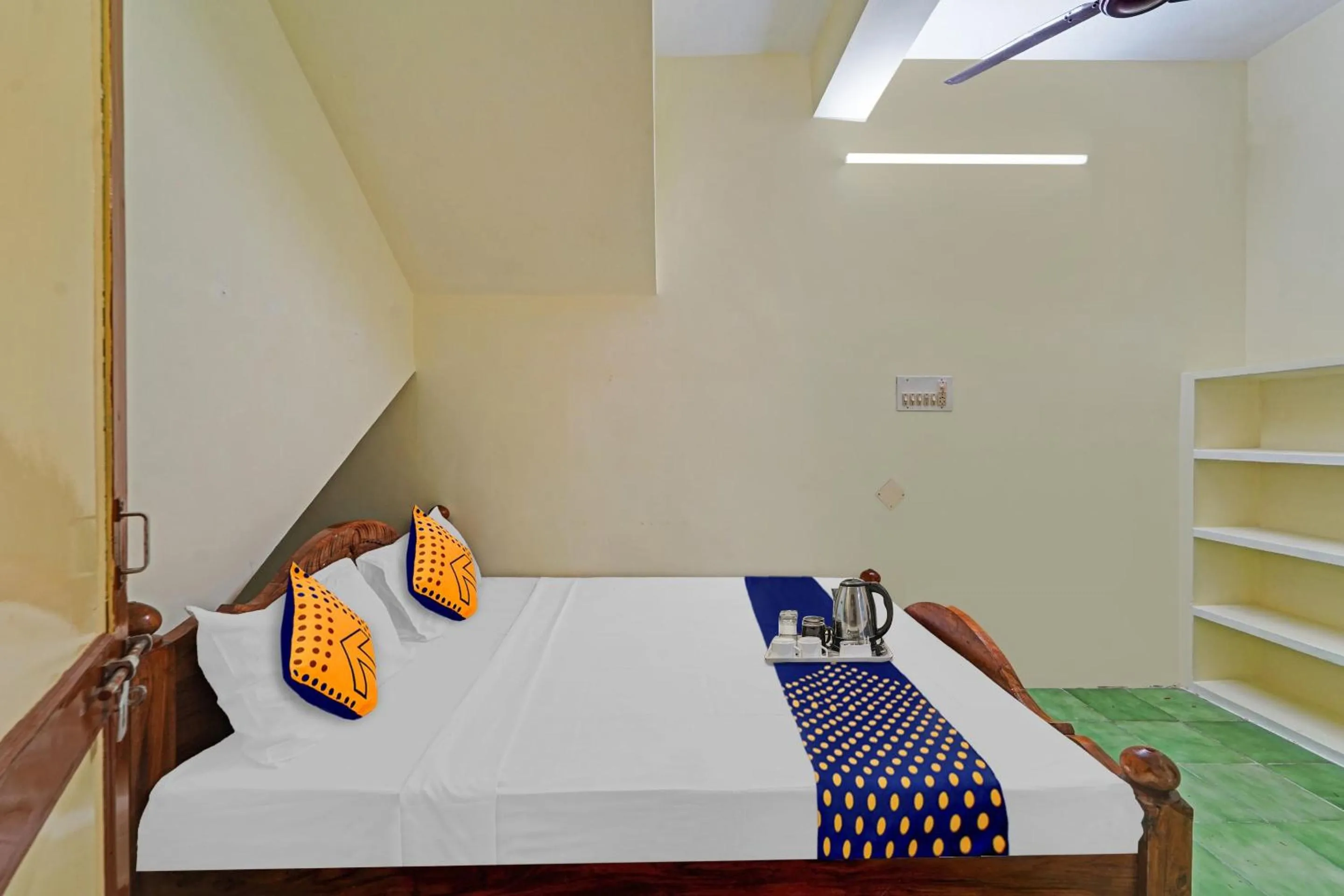Bedroom in SPOT ON Sri Sakthi Guest House