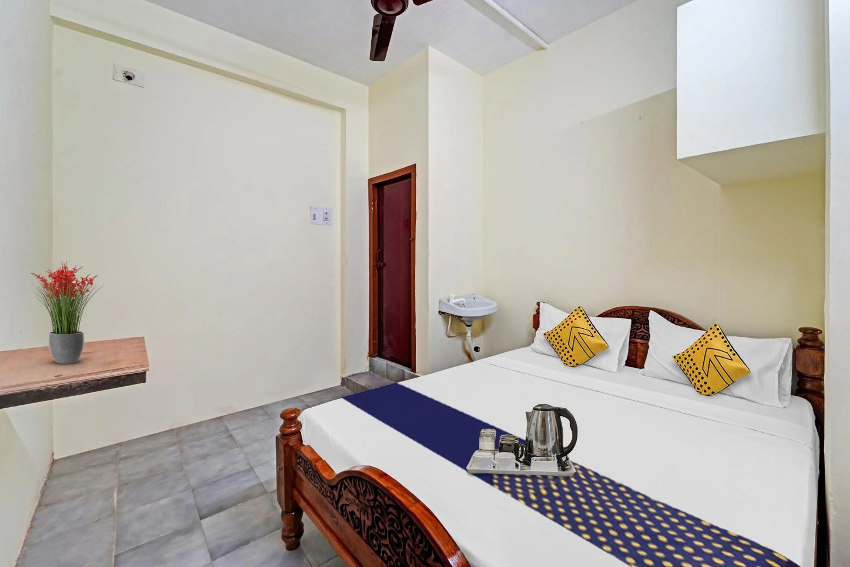 Bedroom in SPOT ON Sri Sakthi Guest House