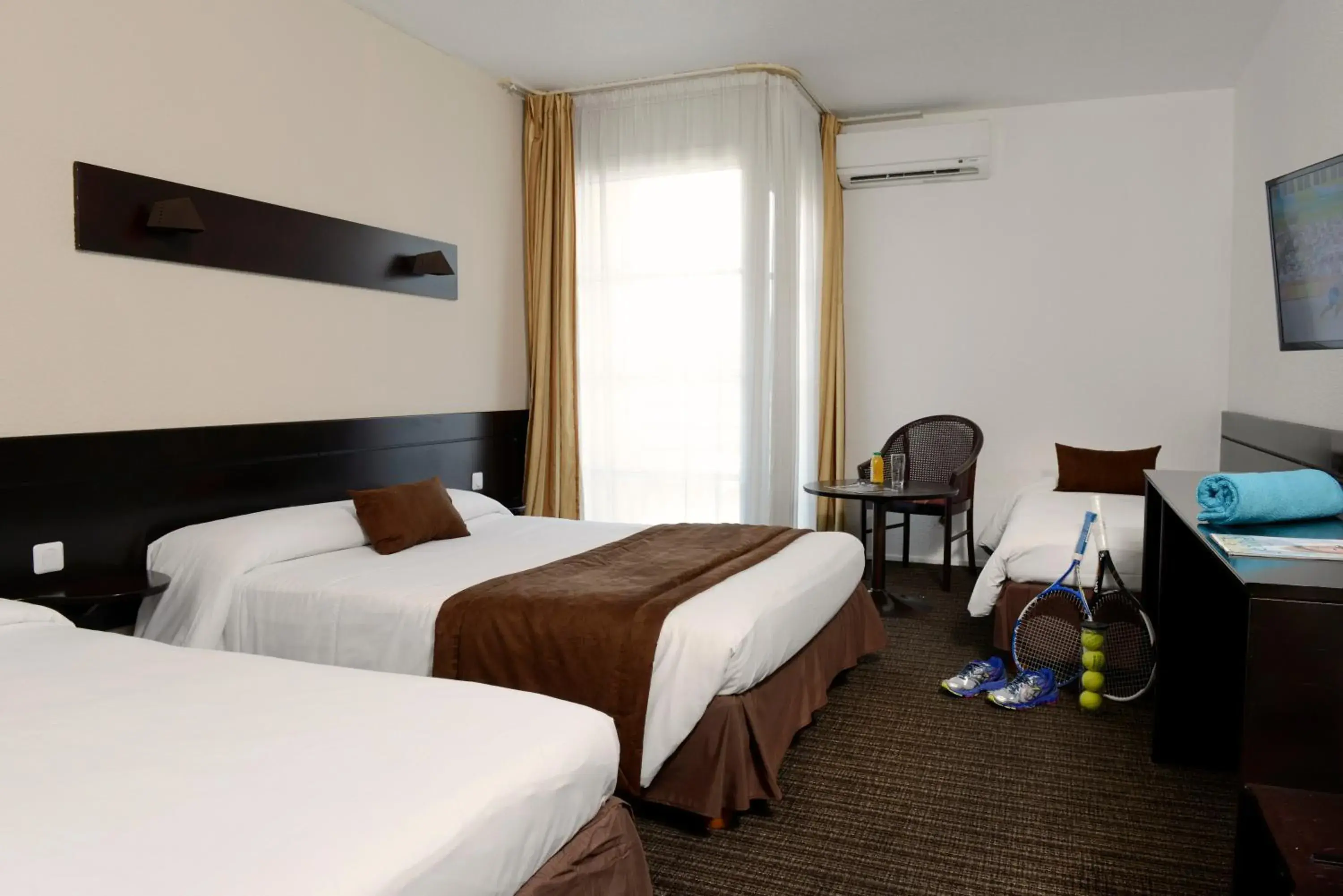 TV and multimedia, Bed in Espace Leonard De Vinci TV and multimedia, Bed in Espace Leonard De Vinci