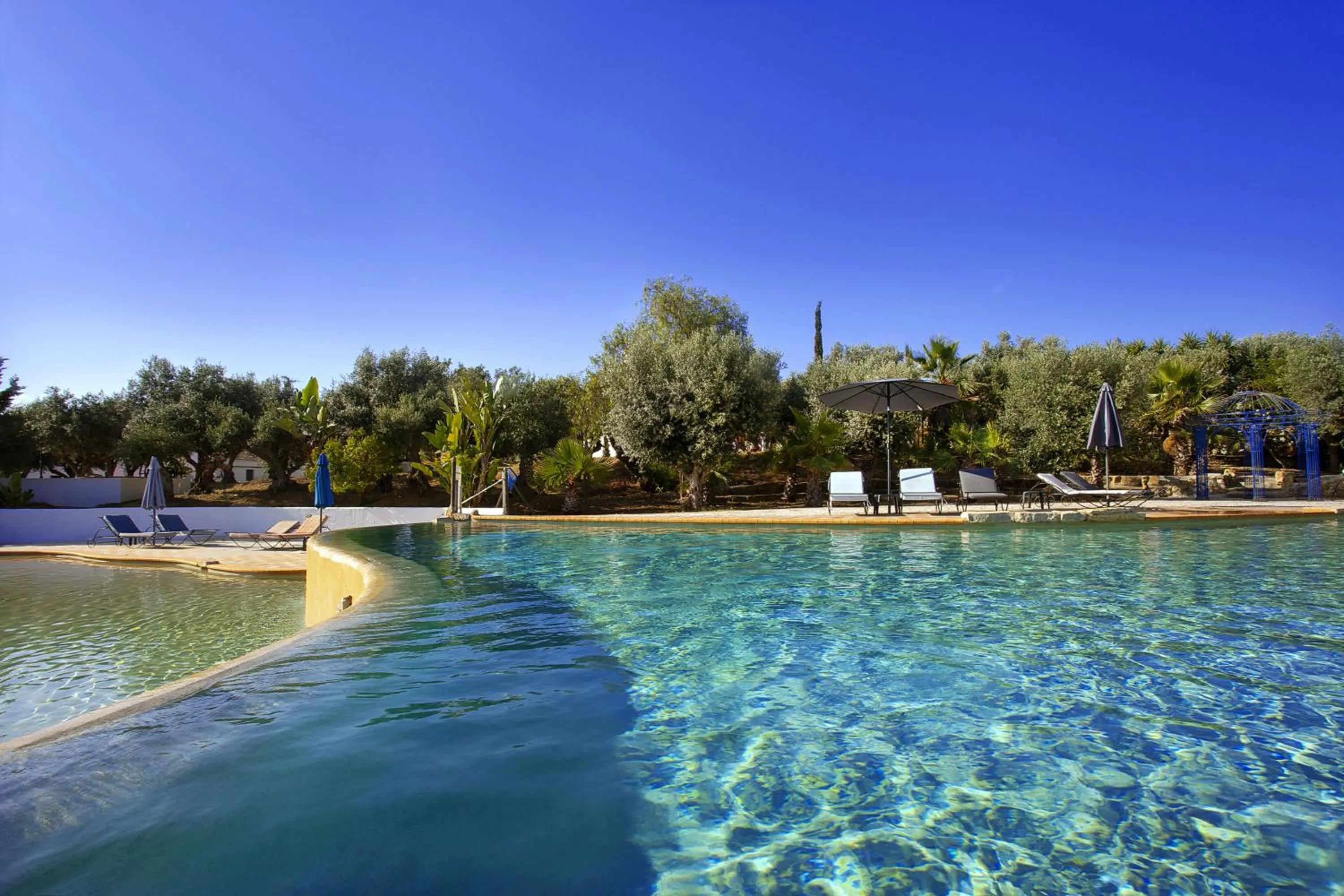 Swimming pool in Hotel de Charme Capela das Artes