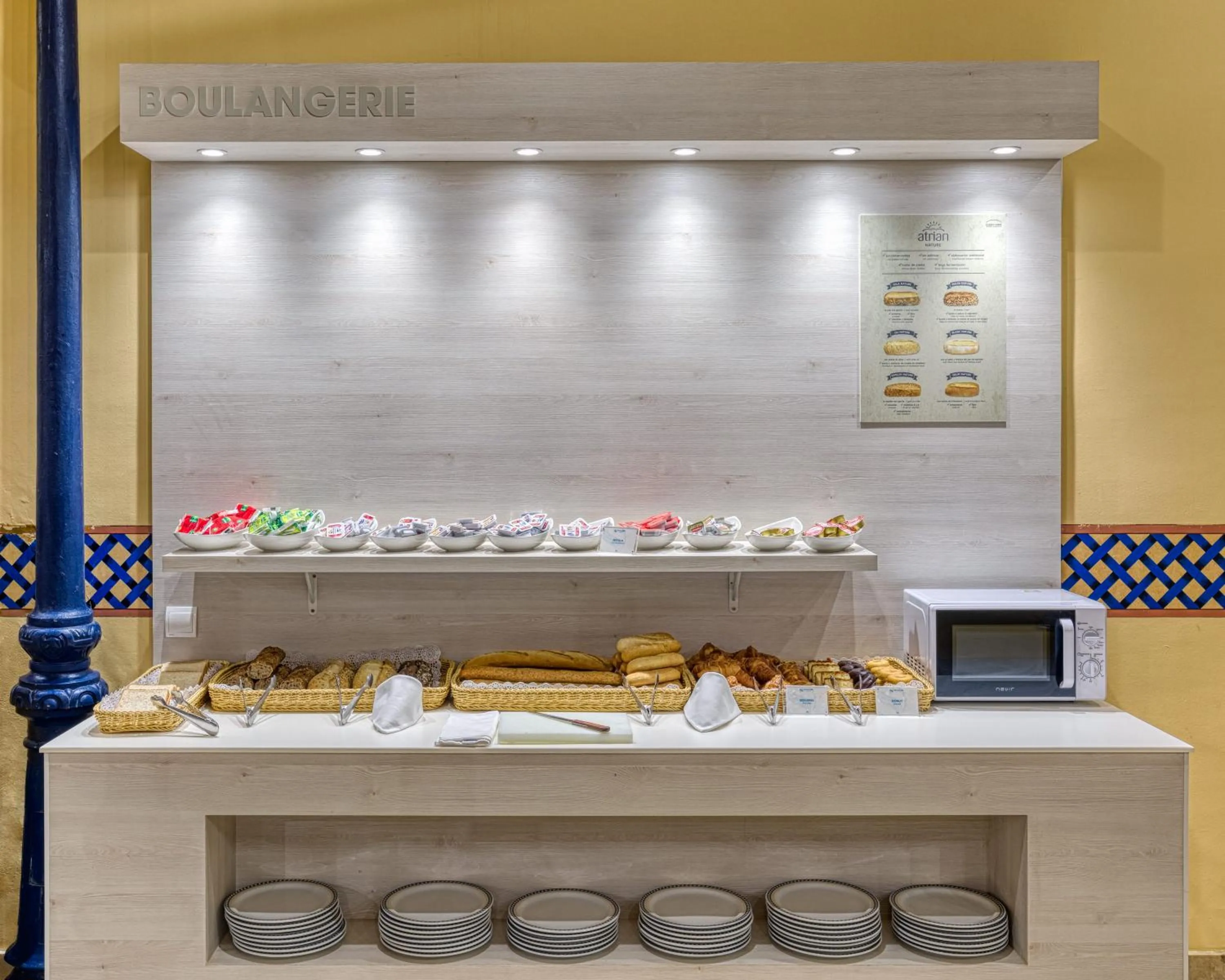 Area and facilities in Senator Huelva