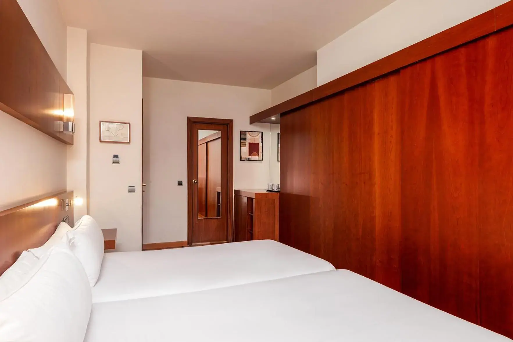 Bed in Senator Huelva Bed in Senator Huelva